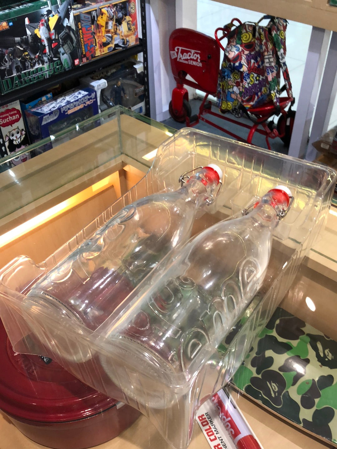 Supreme swing top bottle