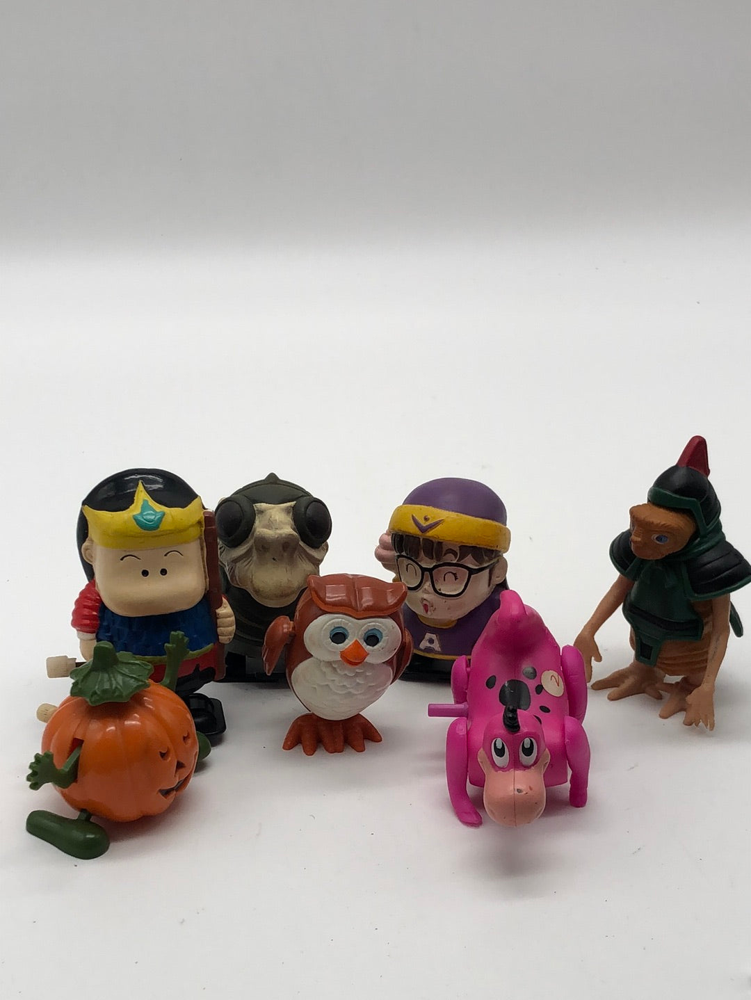 Lot of mixed Carton Action figures