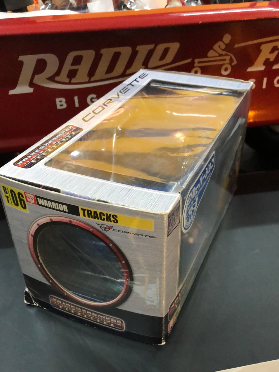 transformers BT tracks Corvette 1/24 Scale takara