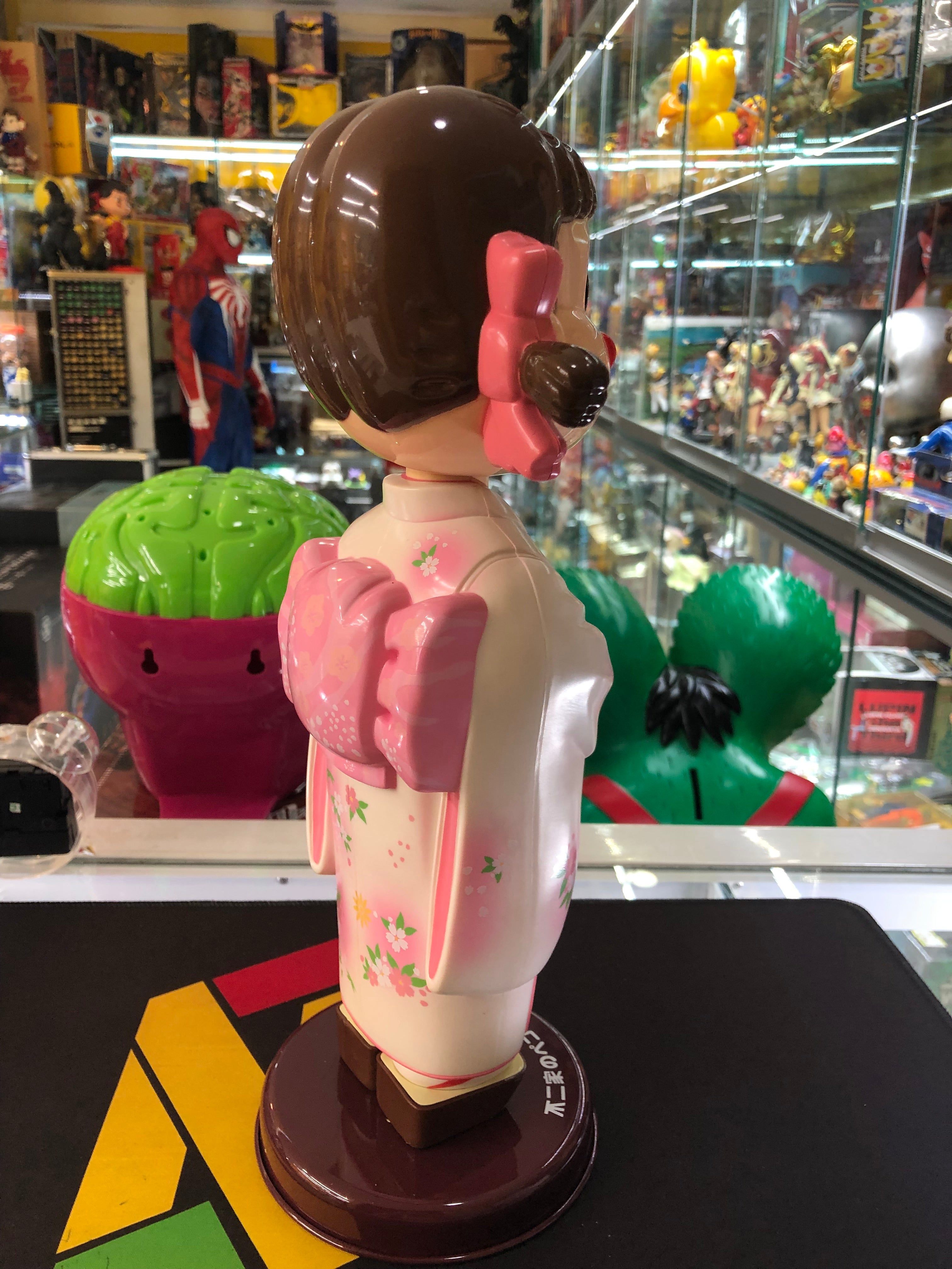 Bobblehead doll/Peko chan