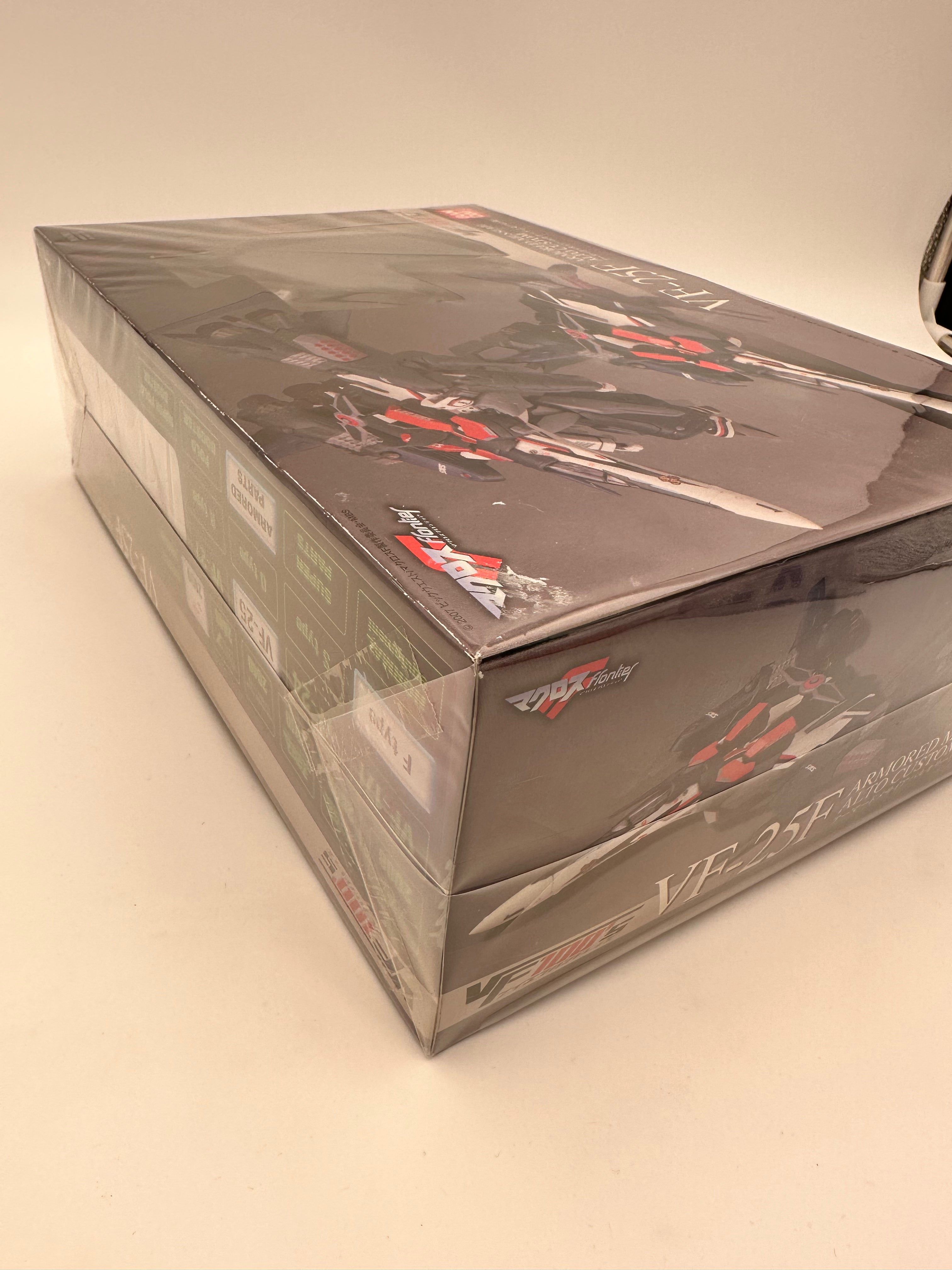 MACROSS VF-25F armored messiah alto custom bandai 2009
