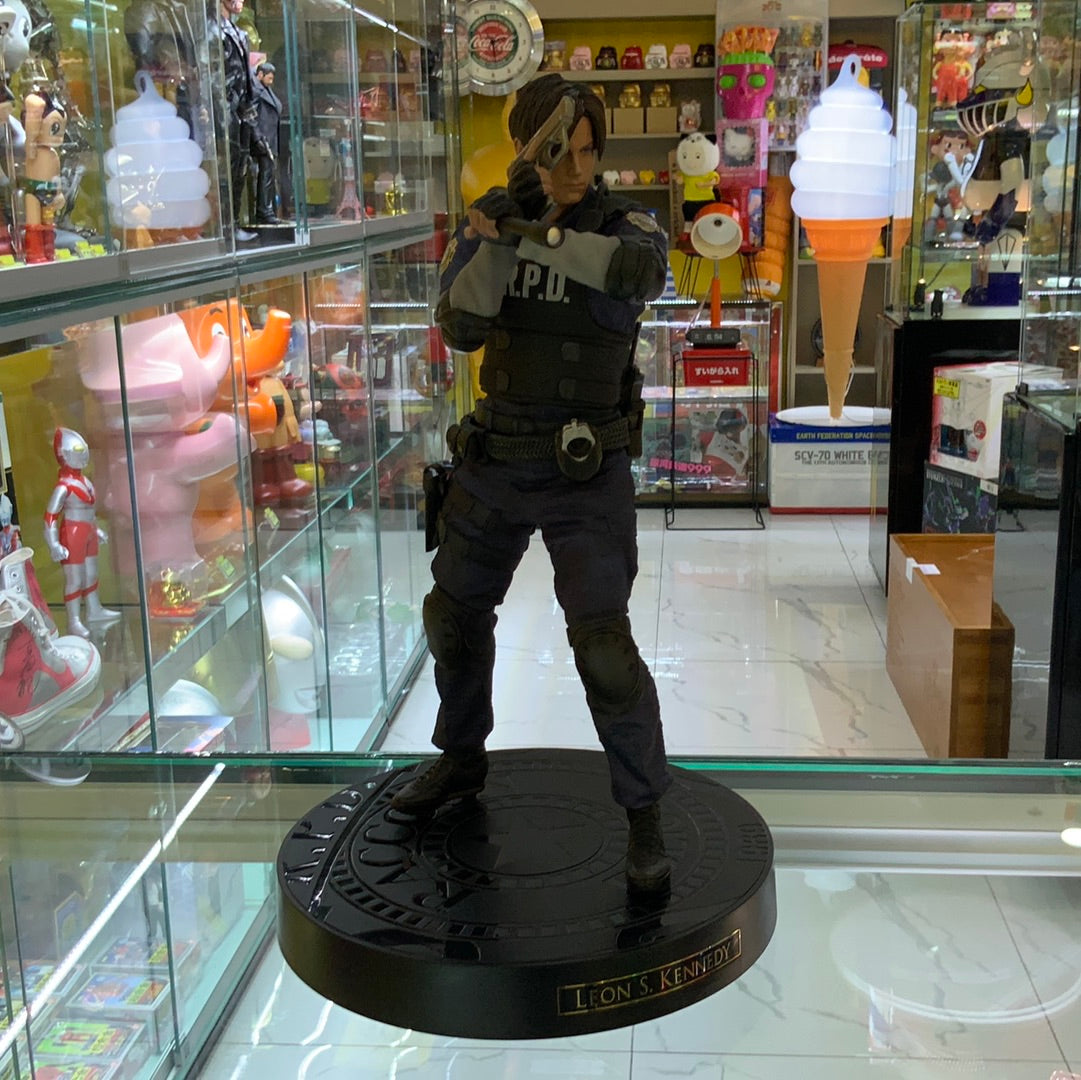 Resident evil Biohazard RE2 Figure collector edition