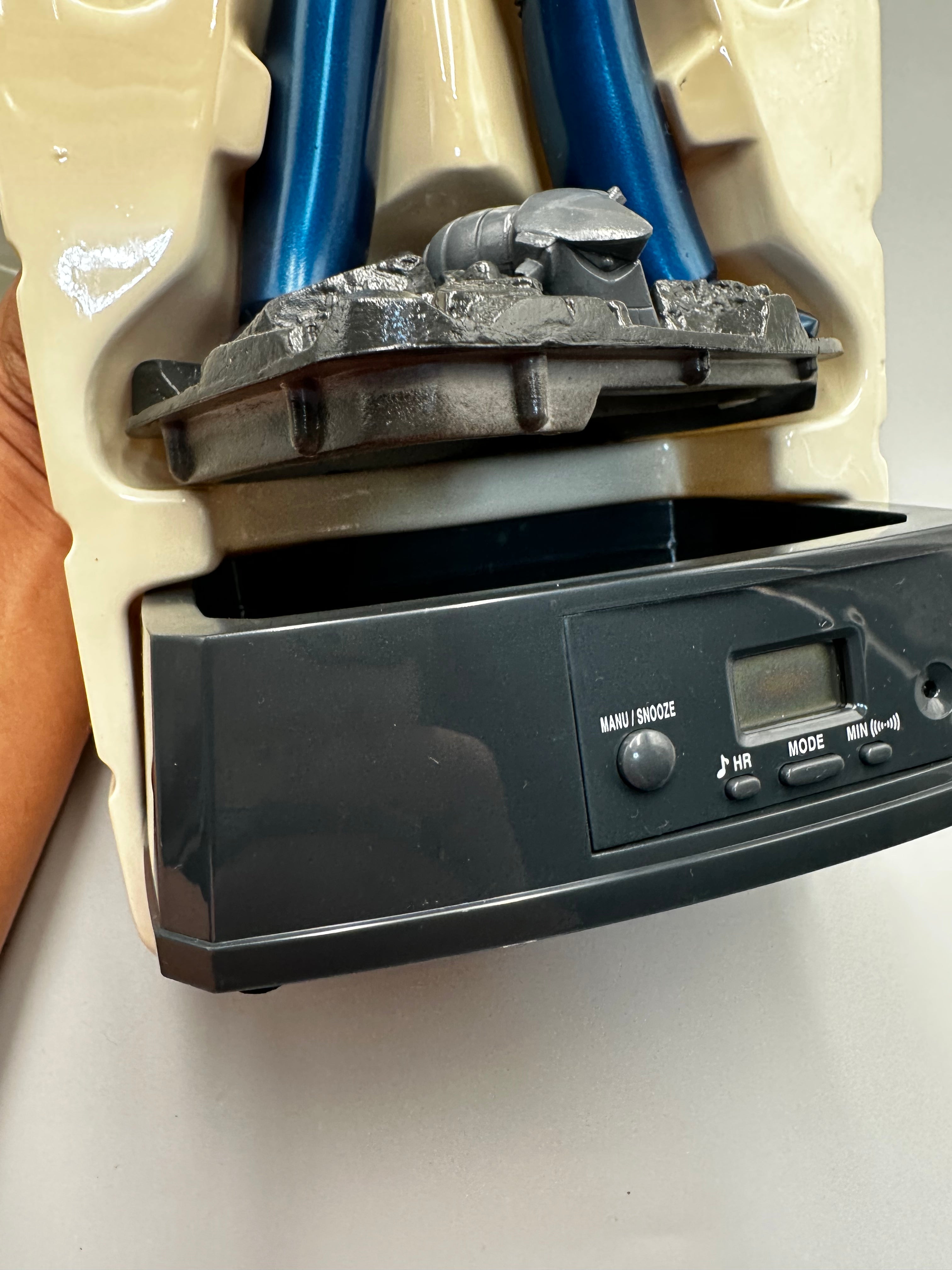 Mazinger Z Cyber figure digital clock