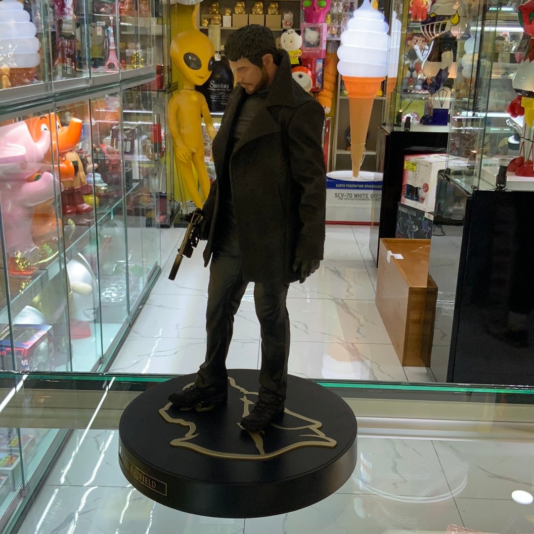 Resident Evil 8 Village Collectors Chris Redfield Statue