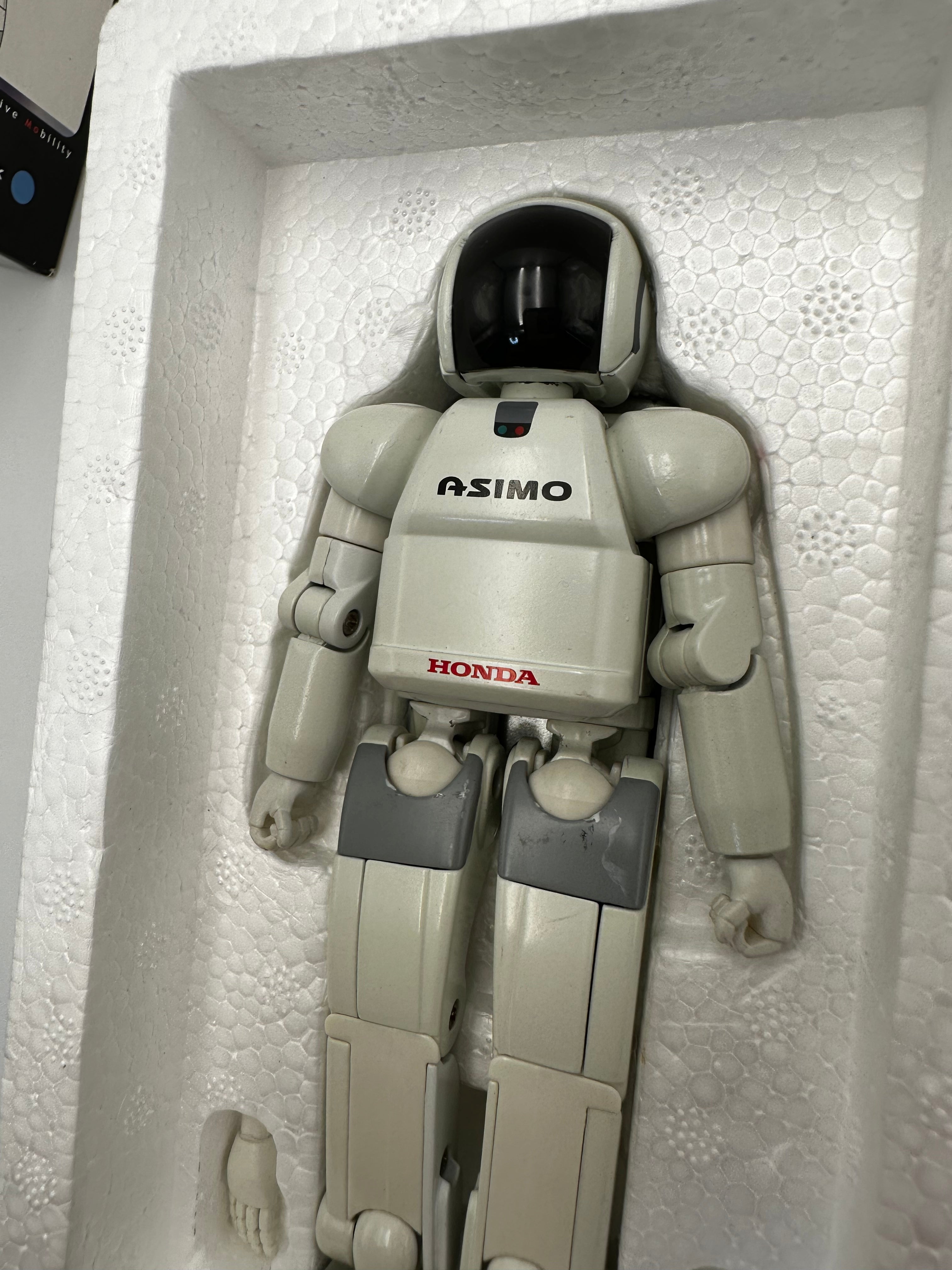 Asimo EX 1/8 scale solid heavyweight diecast