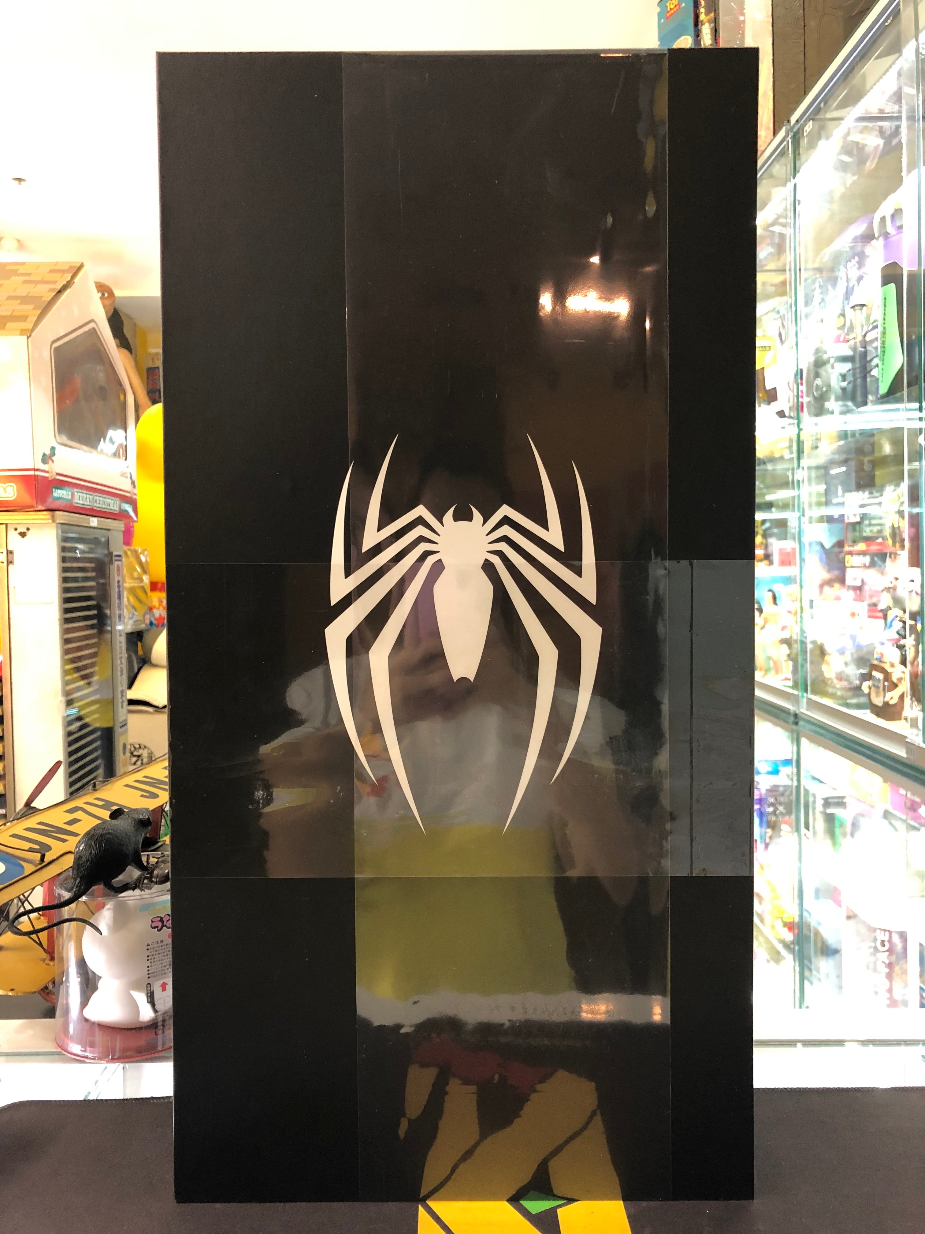 Marvel’s Spiderman 2 collectors Edition PS5 figure & Steel Book display case