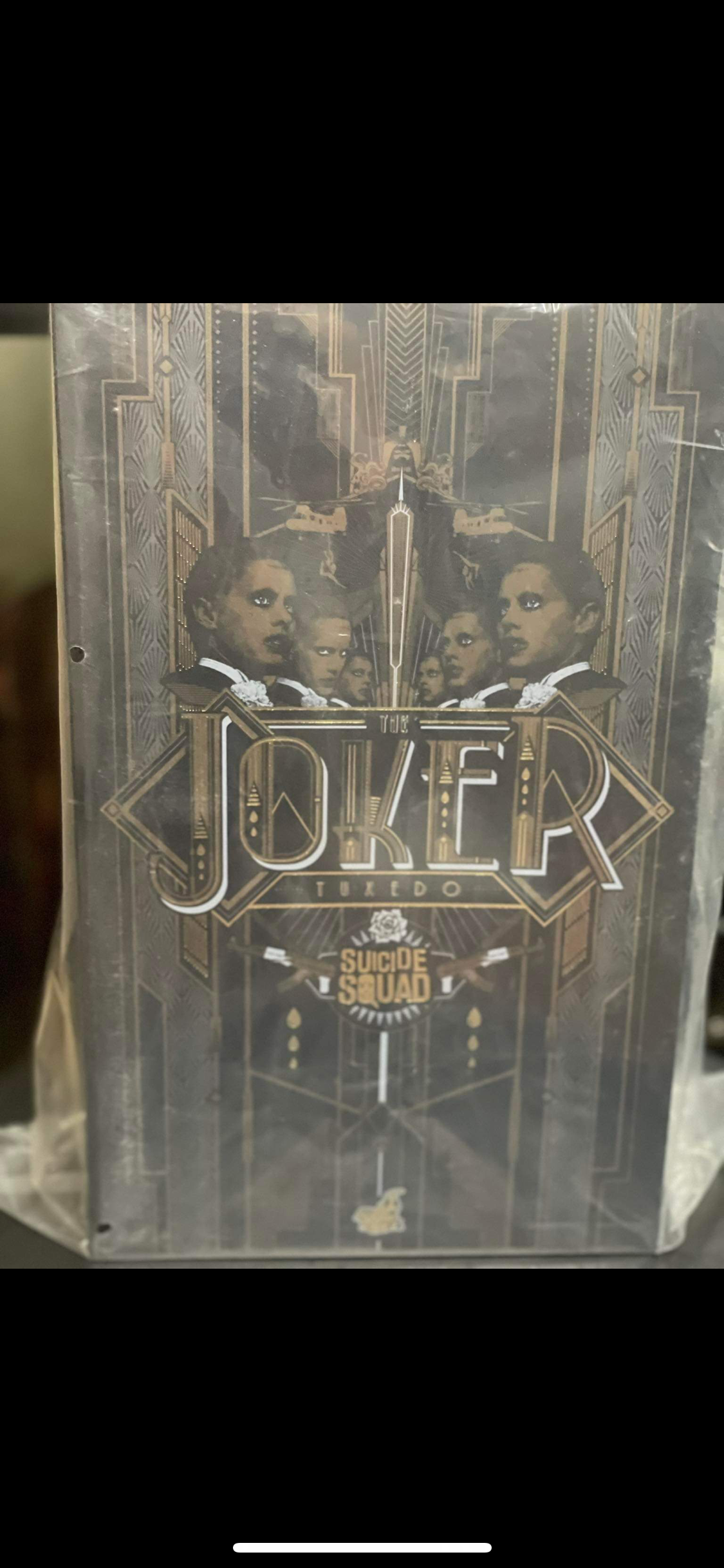 Item: HOT TOYS SUICIDE SQUAD JOKER TUXEDO VERSION