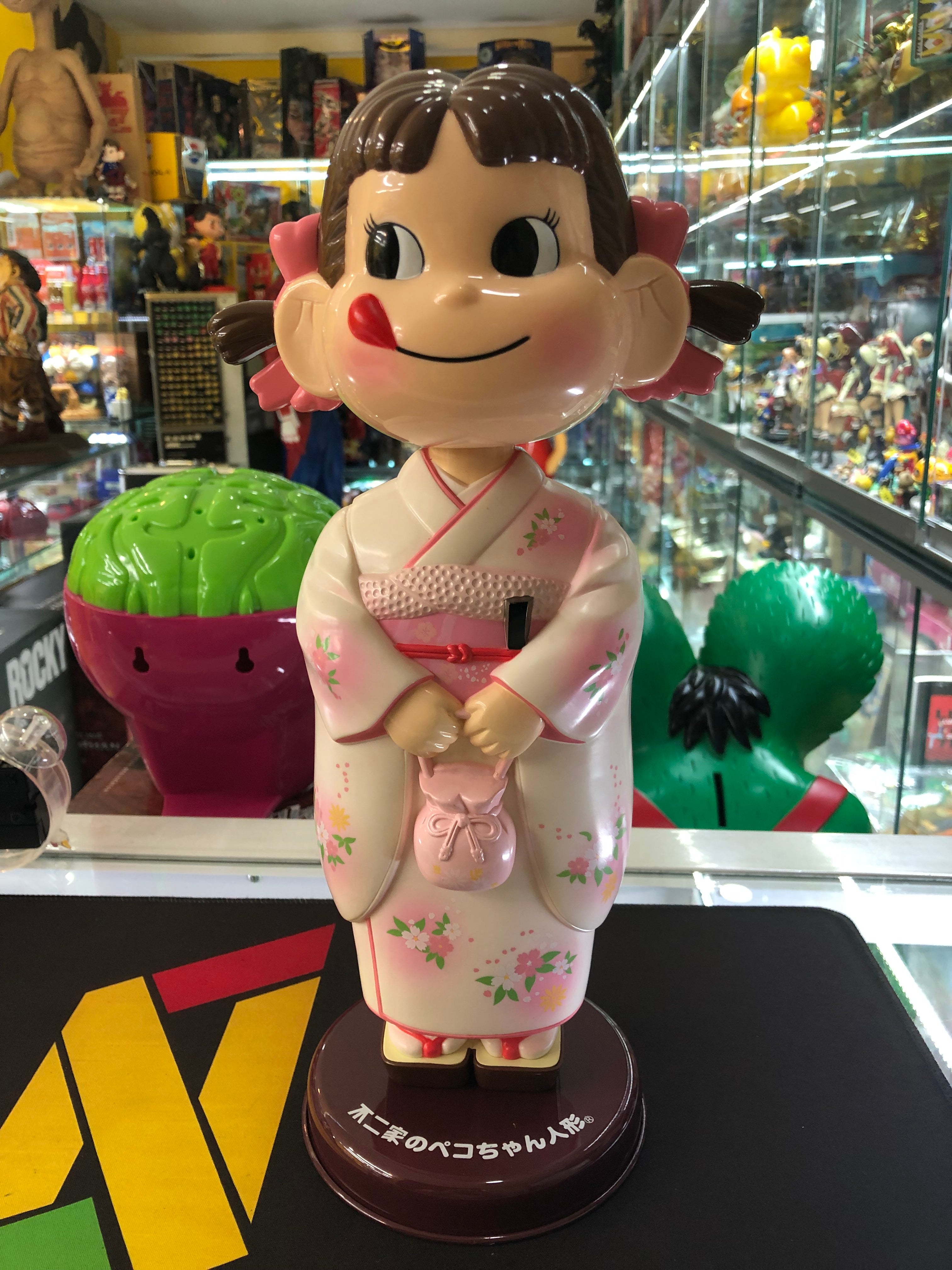 Bobblehead doll/Peko chan