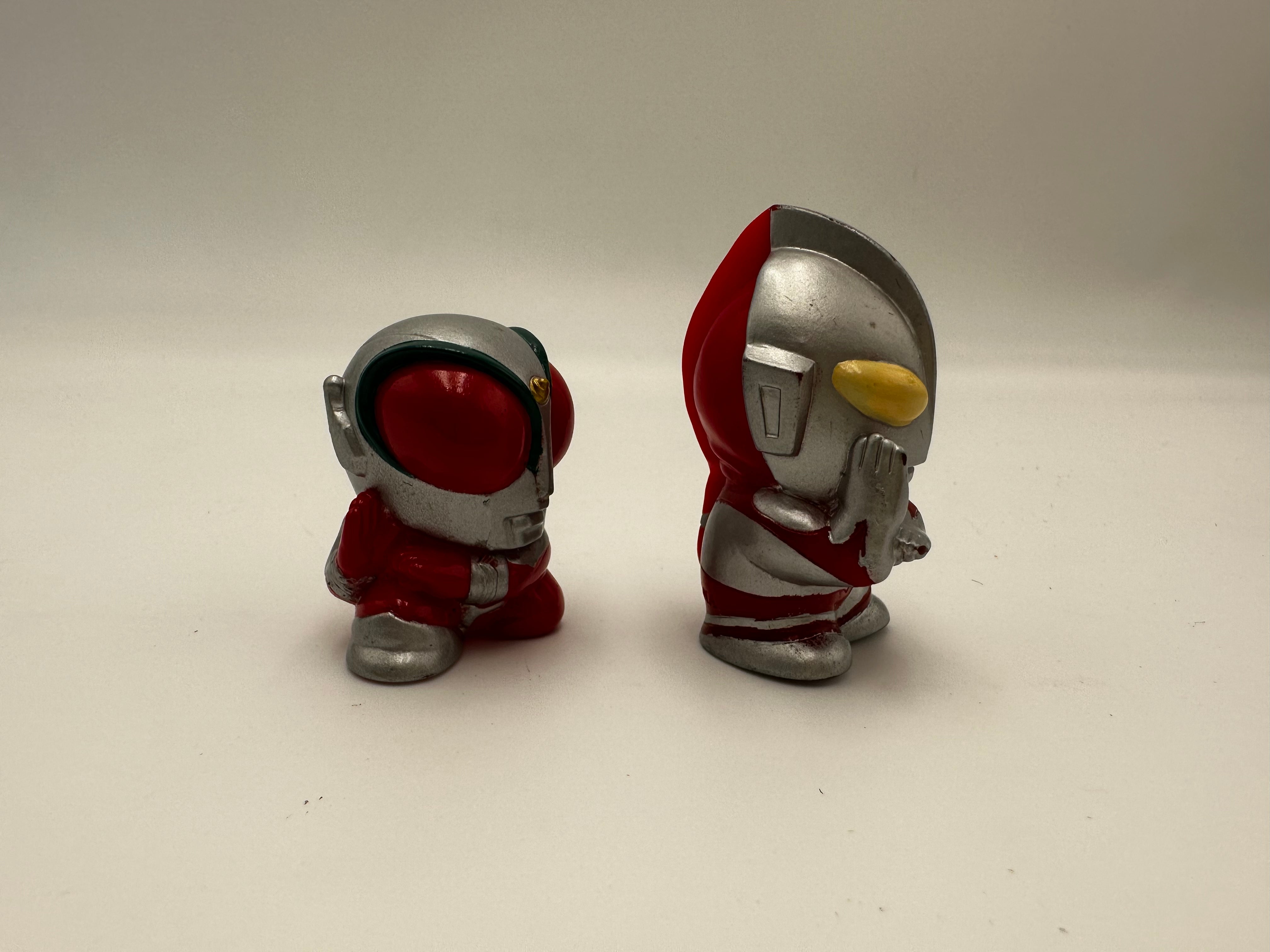 ultraman x magmaman finger puffet chibi
