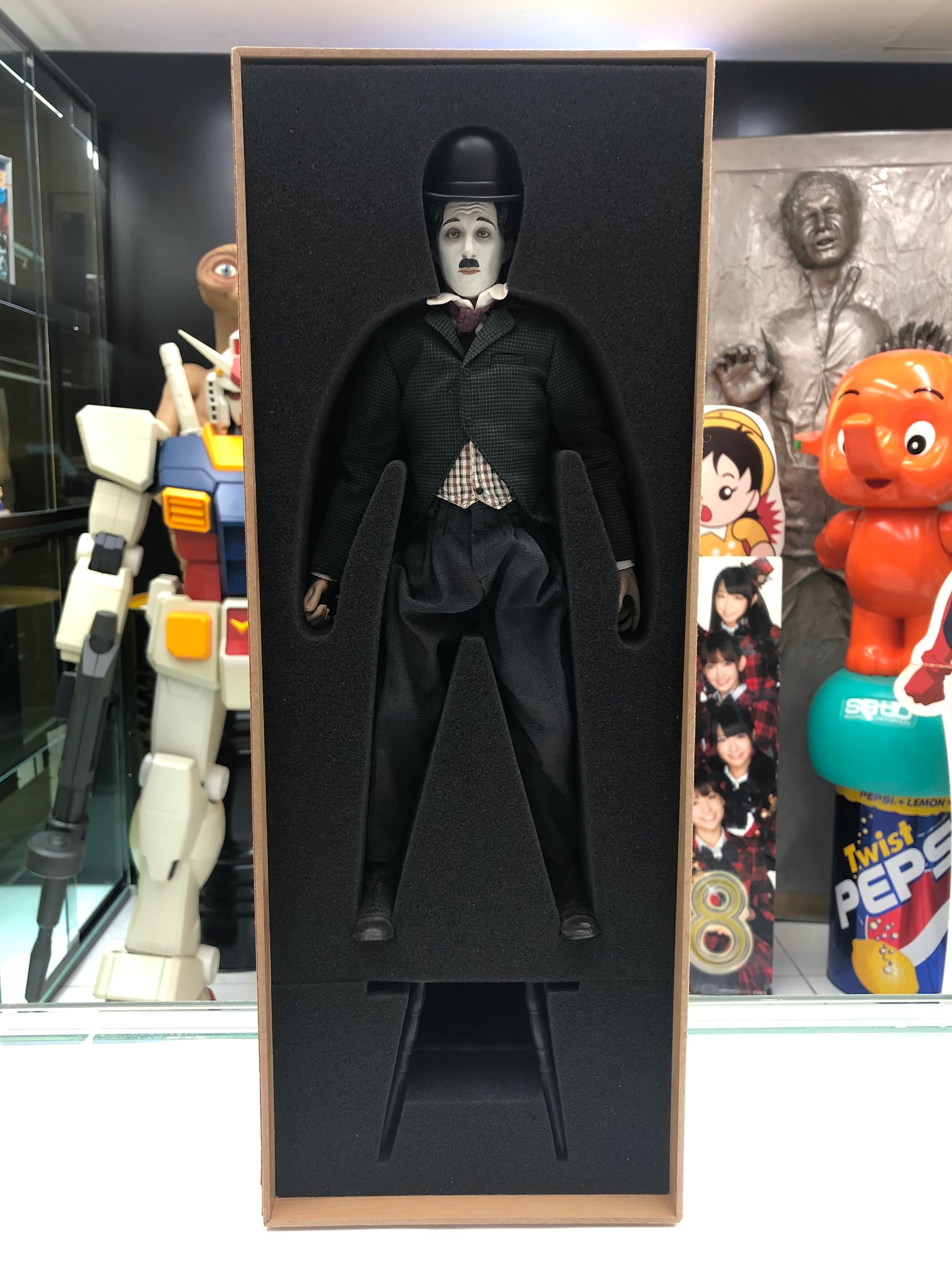 Charlie Chaplin 1/6 Scale Collectable Action Figure 2013 ZCWO
