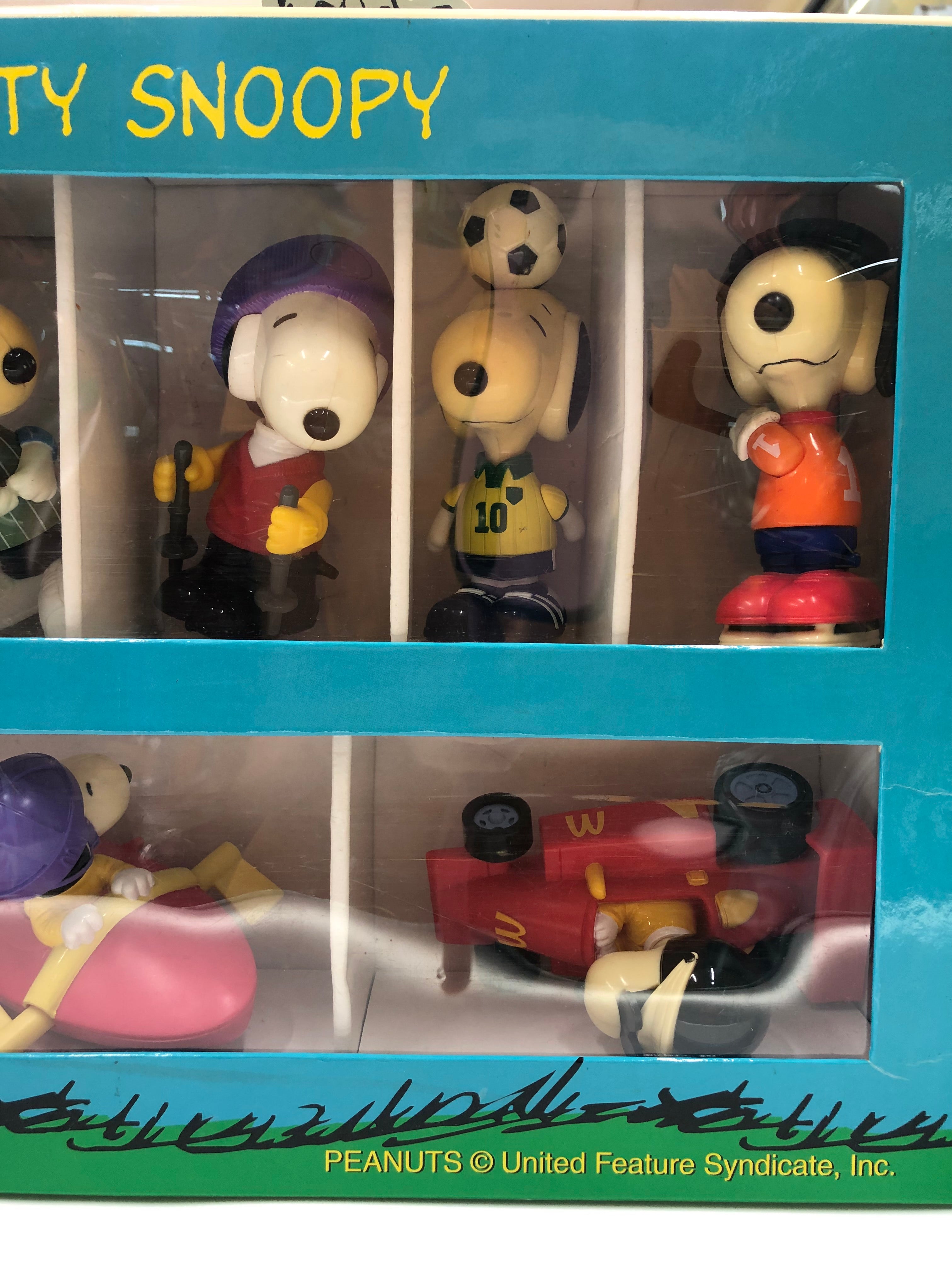 Peanuts Sporty Snoopy McDonald’s Happy Meal Set