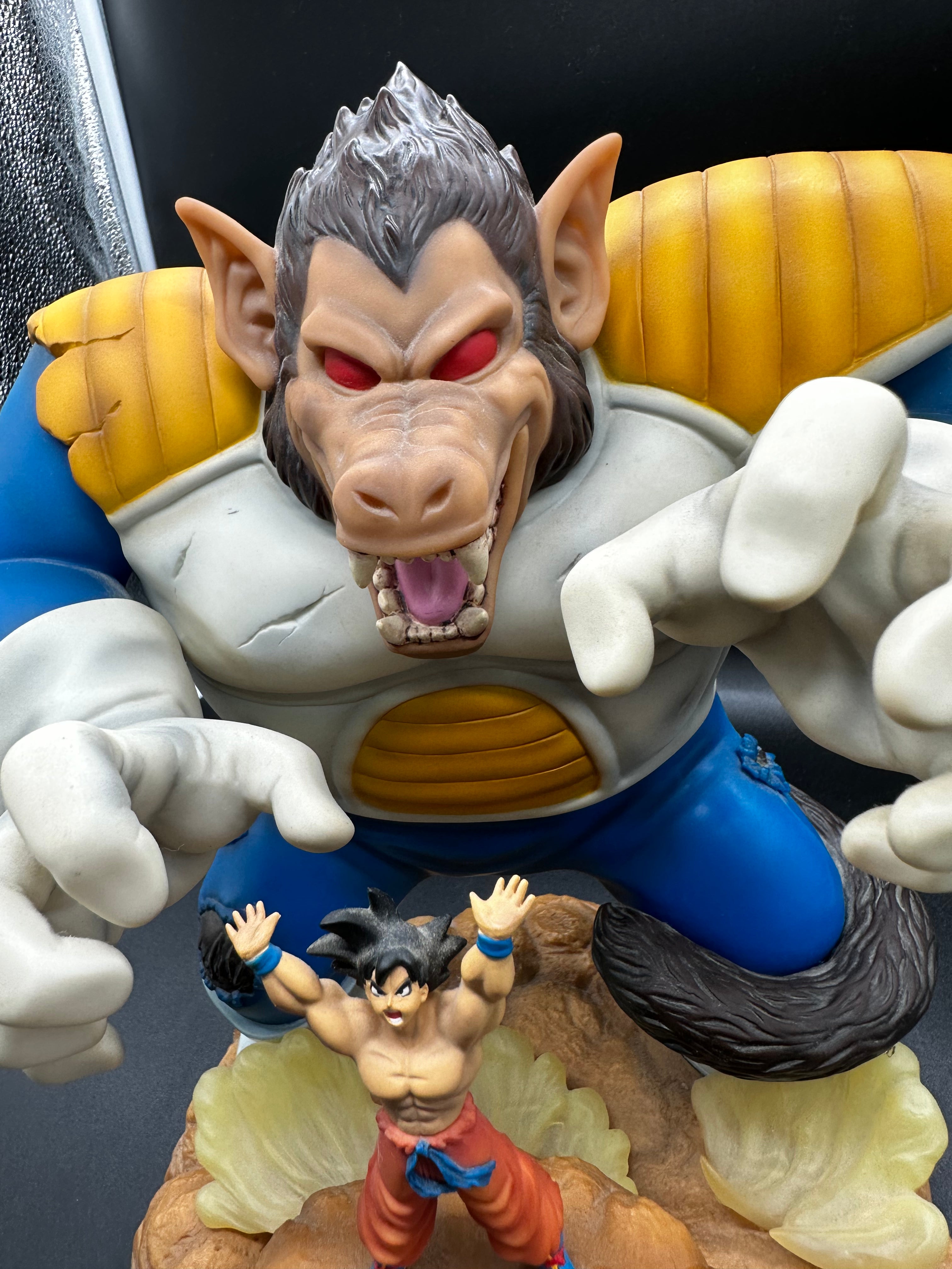 Banpresto - Ichiban Kuji Dragon Ball Showdown edited by A-Prize Daisaru Vegeta Vs Son Goku figure