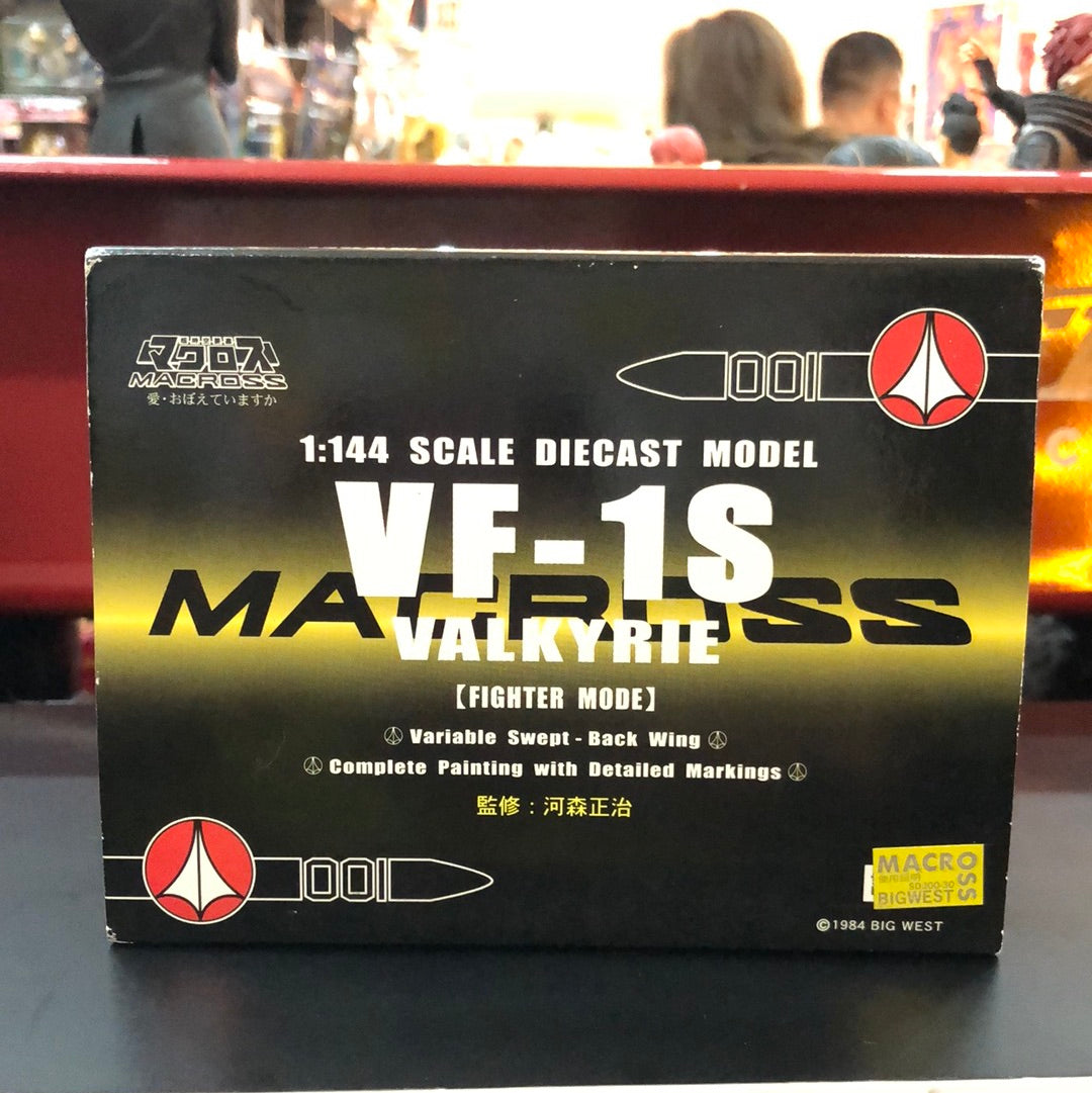 Macross 1/144 Scale diecast model VF-1S Valkyrie