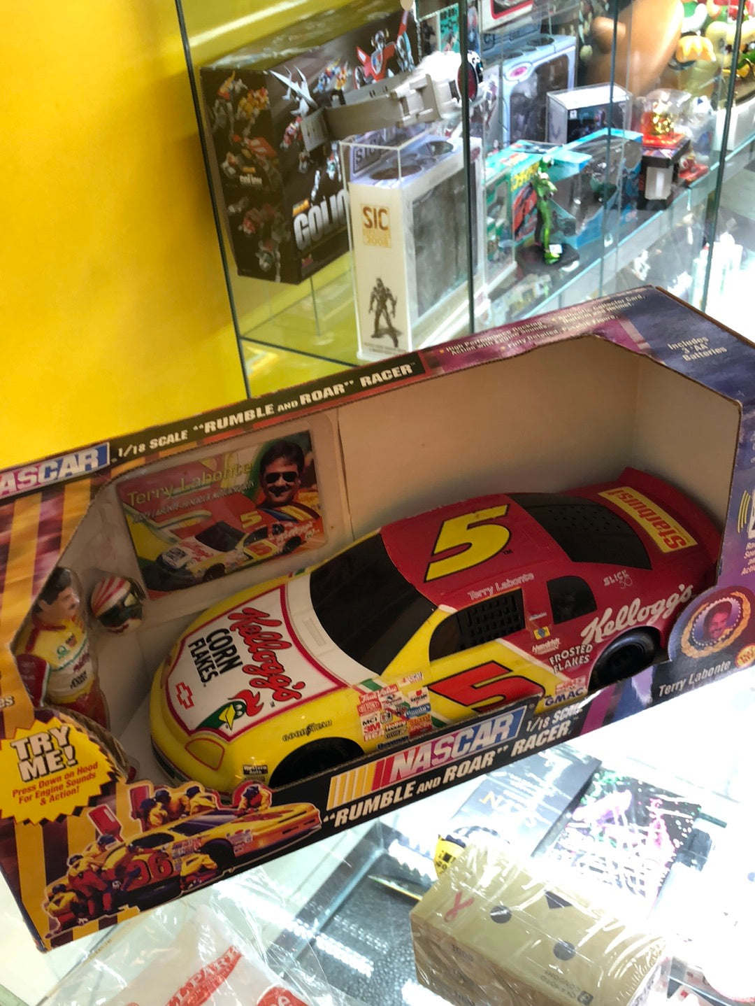 Nascar Rumble and Roar Racer 1/18 scale