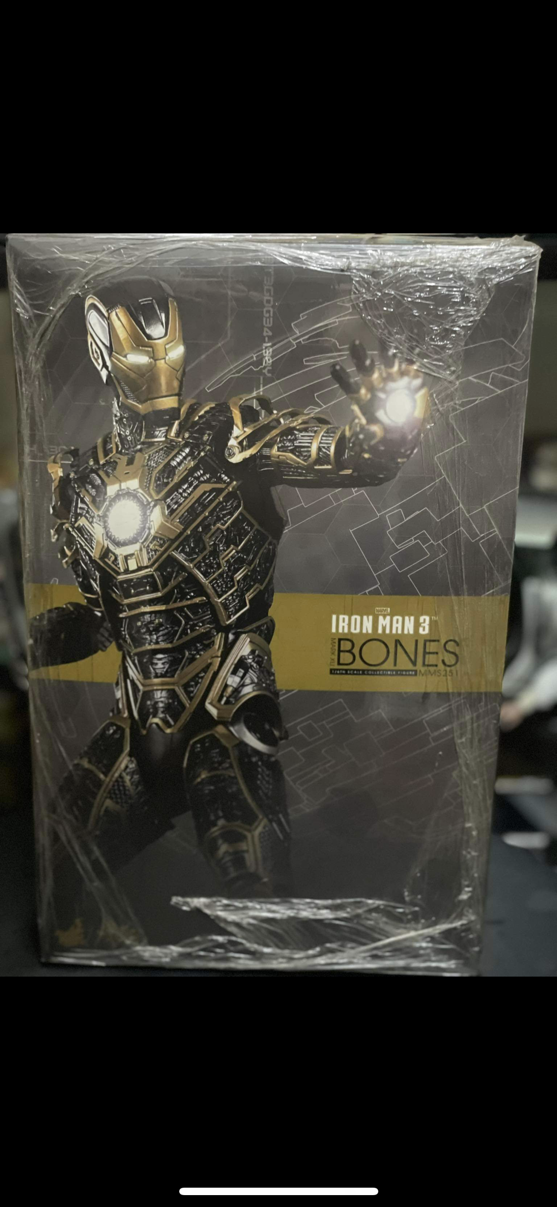 Hot Toys Movie Masterpiece Iron Man 3 Iron Man Mark 41 ( Bones ) 1/6 scale