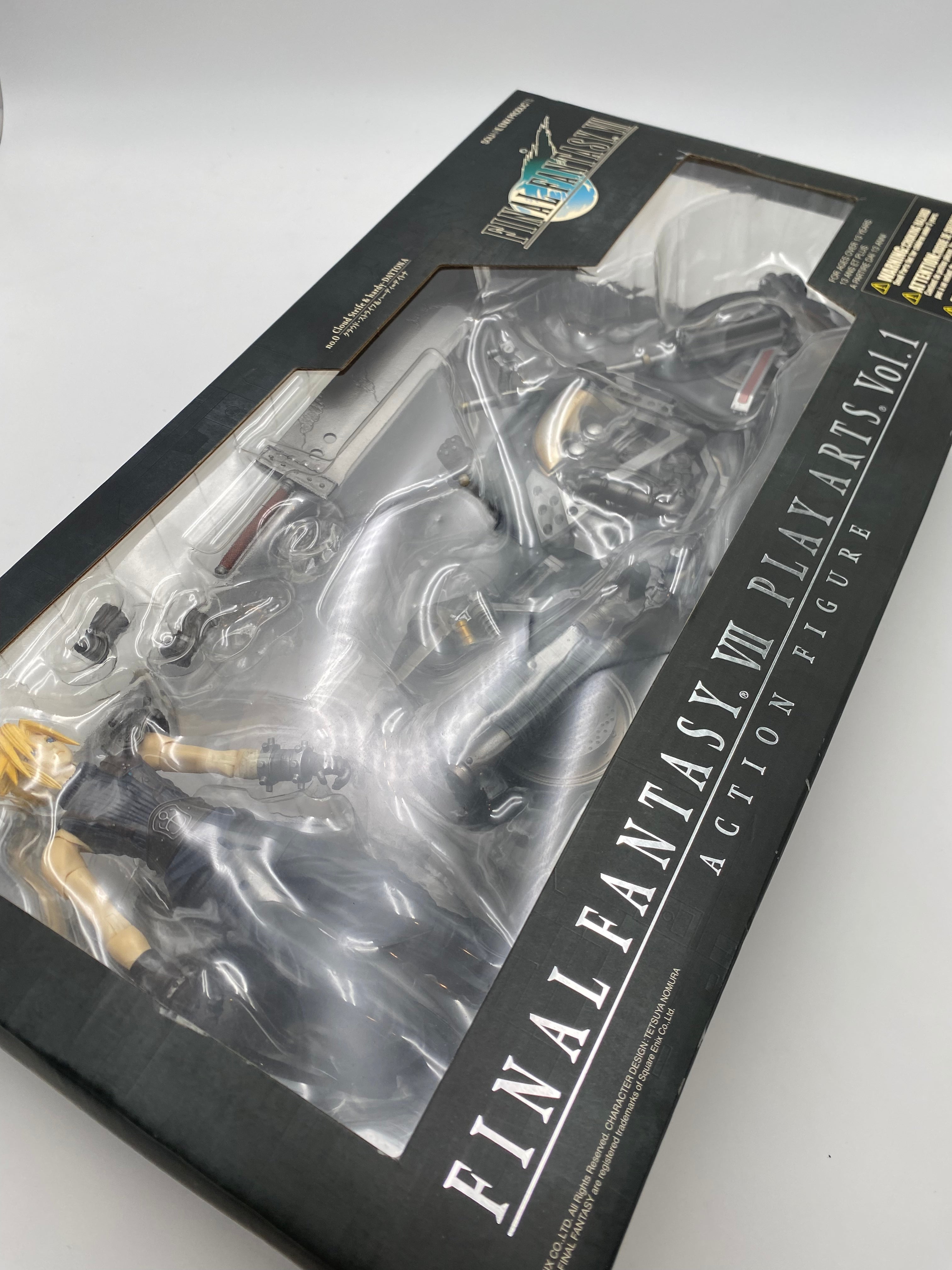 Final Fantasy. Vll PLAY ARTS VOL.1