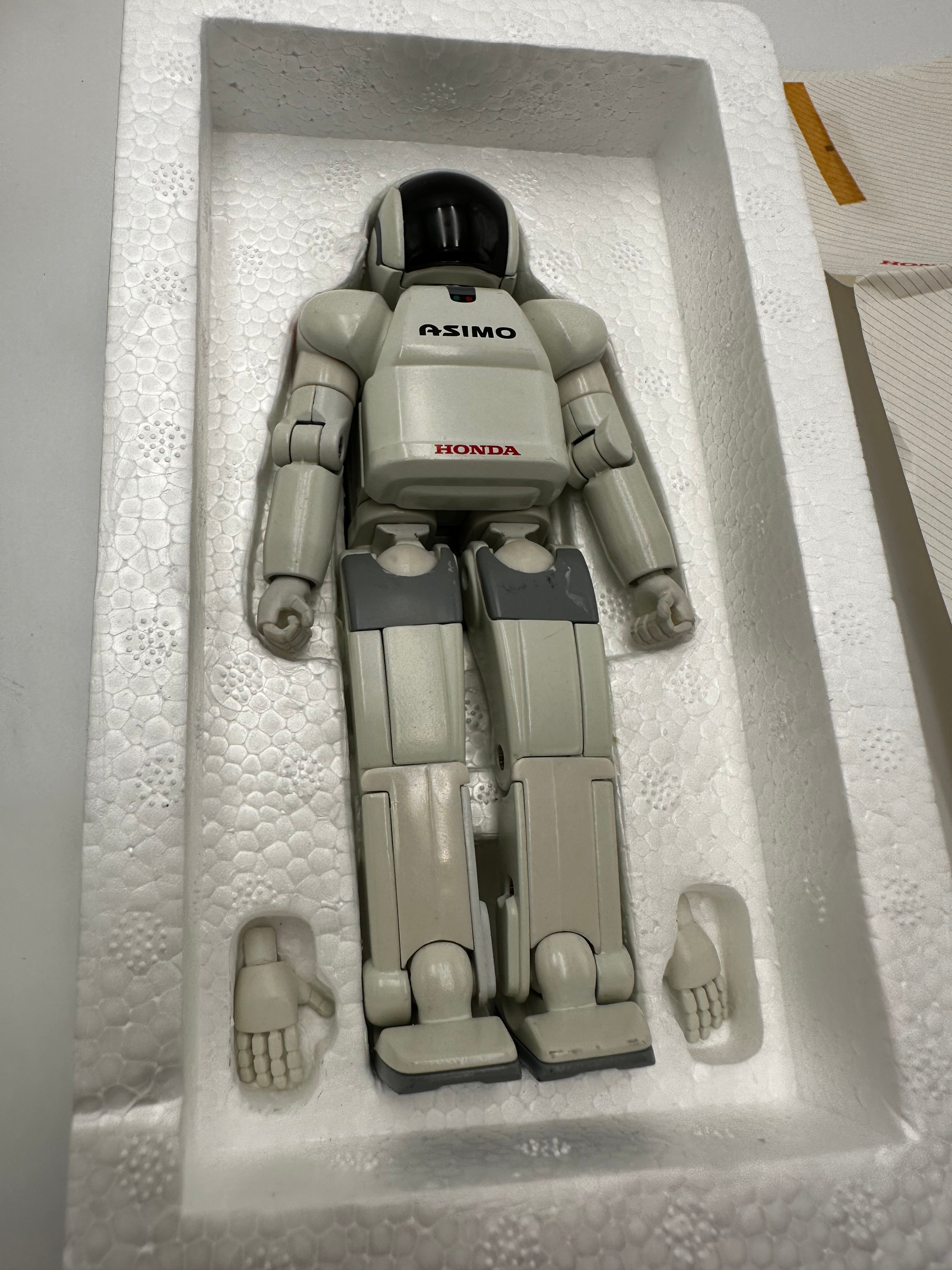 Asimo EX 1/8 scale solid heavyweight diecast