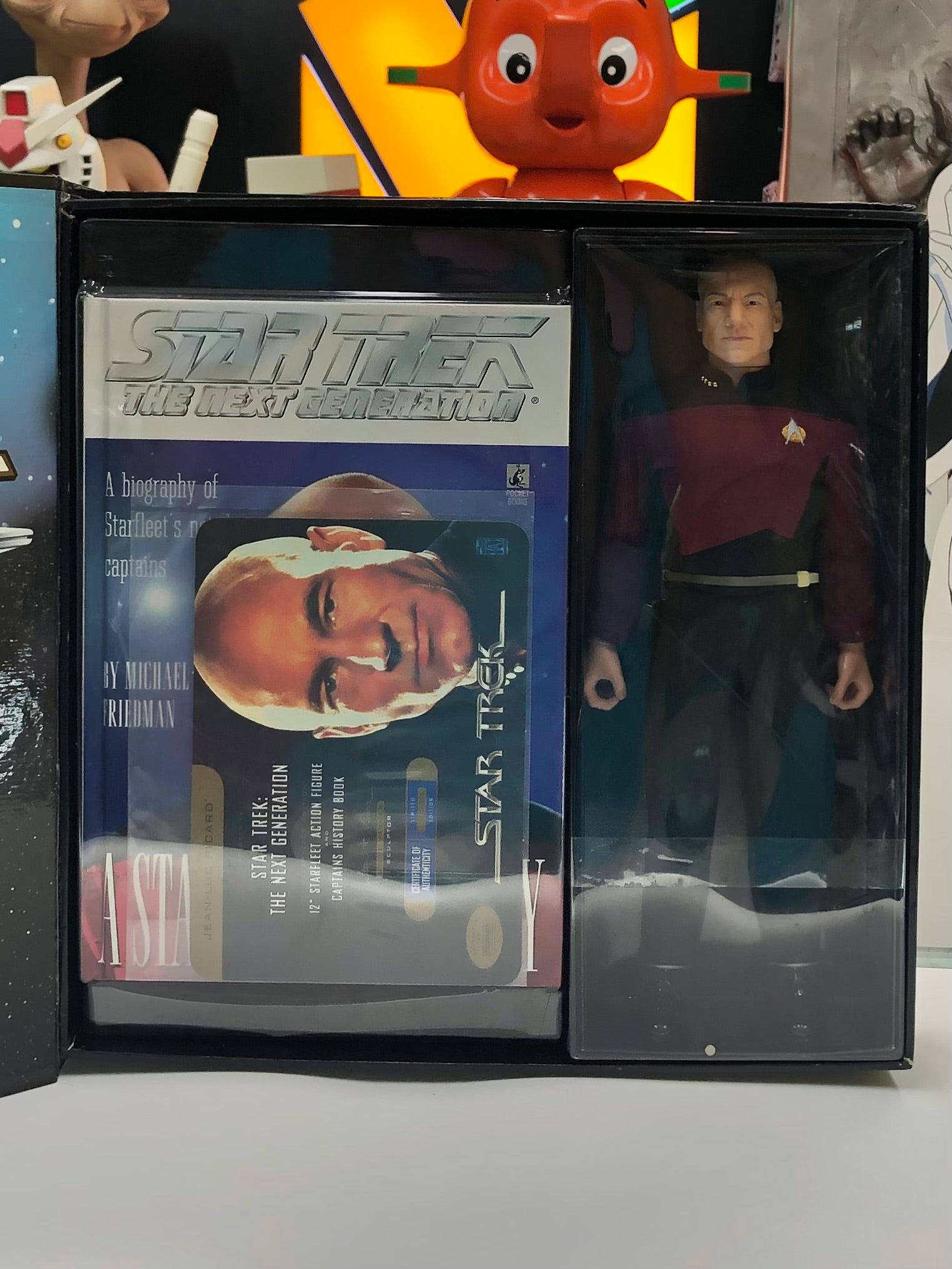 LIMITED EDITION Captain Jean-Luc Picard USS Enterprise NCC-1701-D Star Trek Masterpiece Edition The Captain Series 1997 Playmates Toy