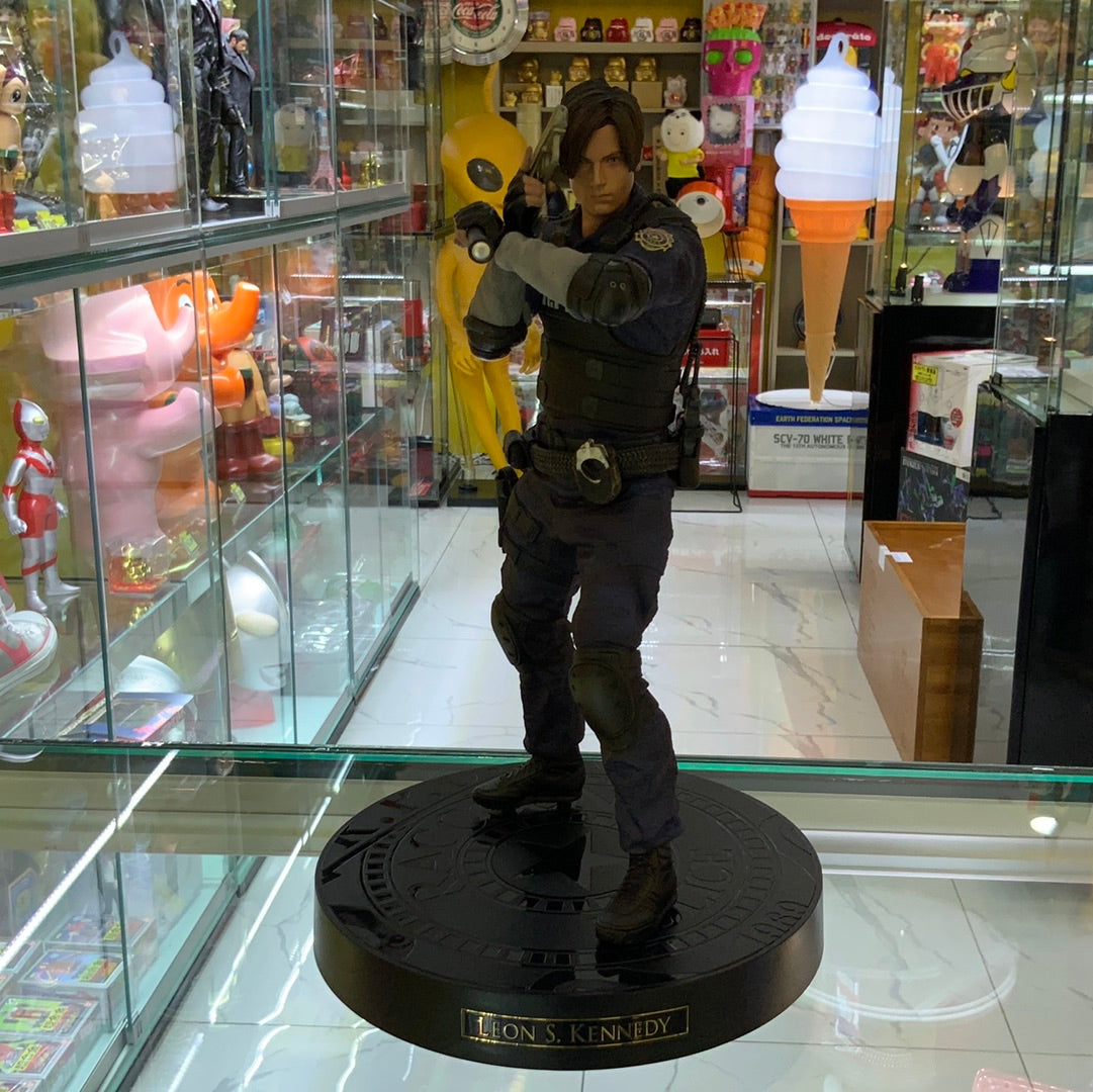 Resident evil Biohazard RE2 Figure collector edition