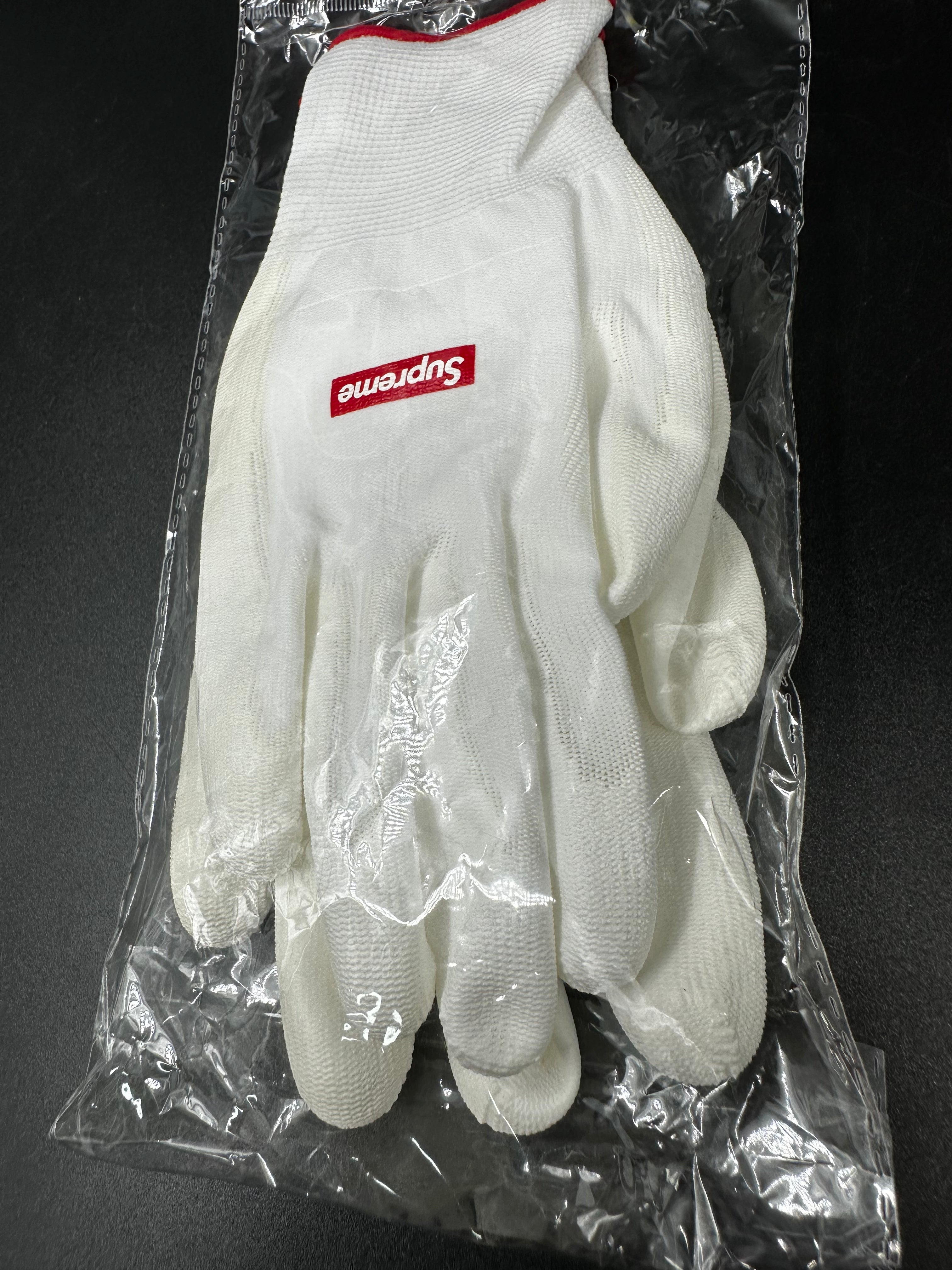 supreme gloves