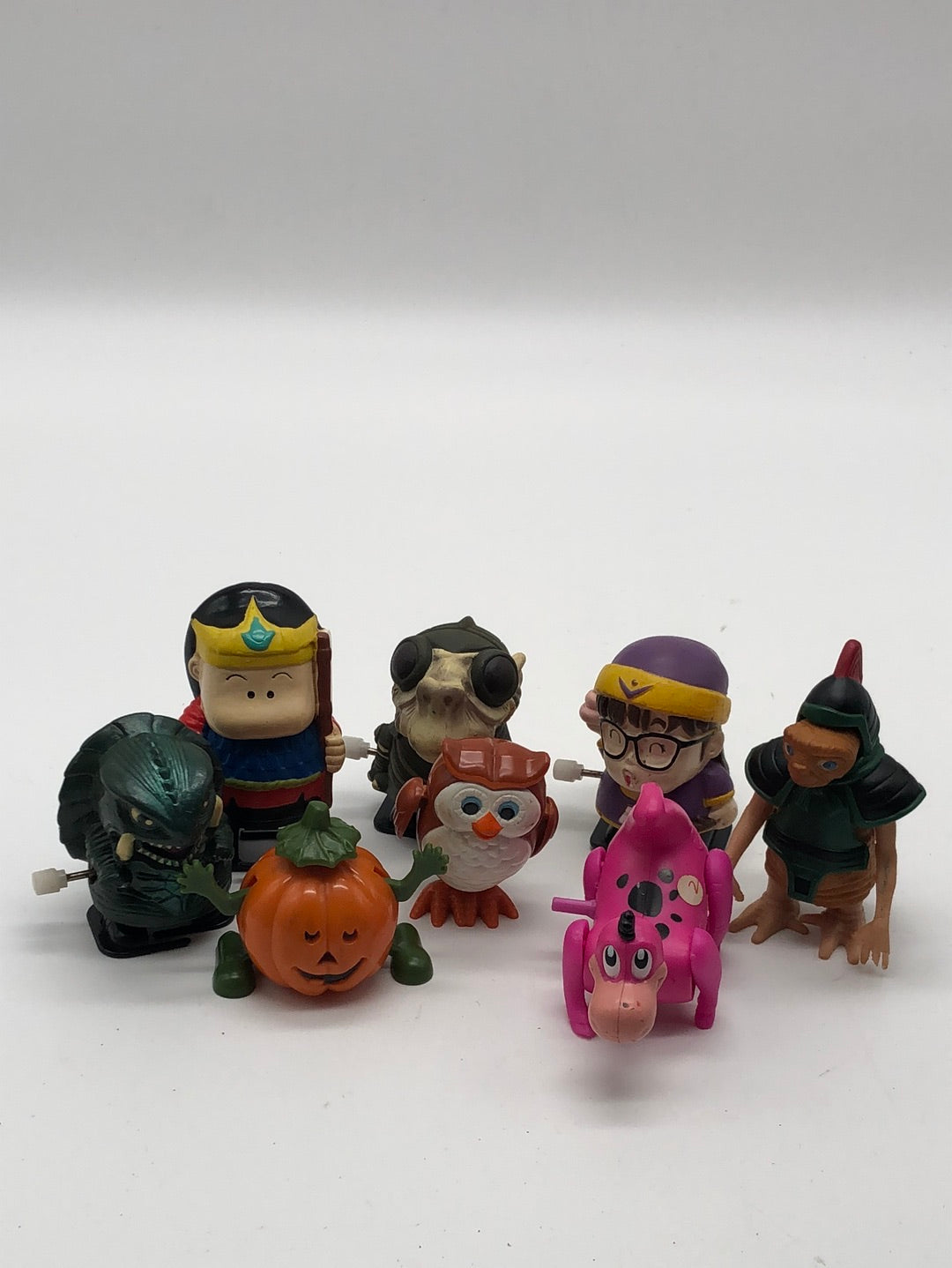 Lot of mixed Carton Action figures