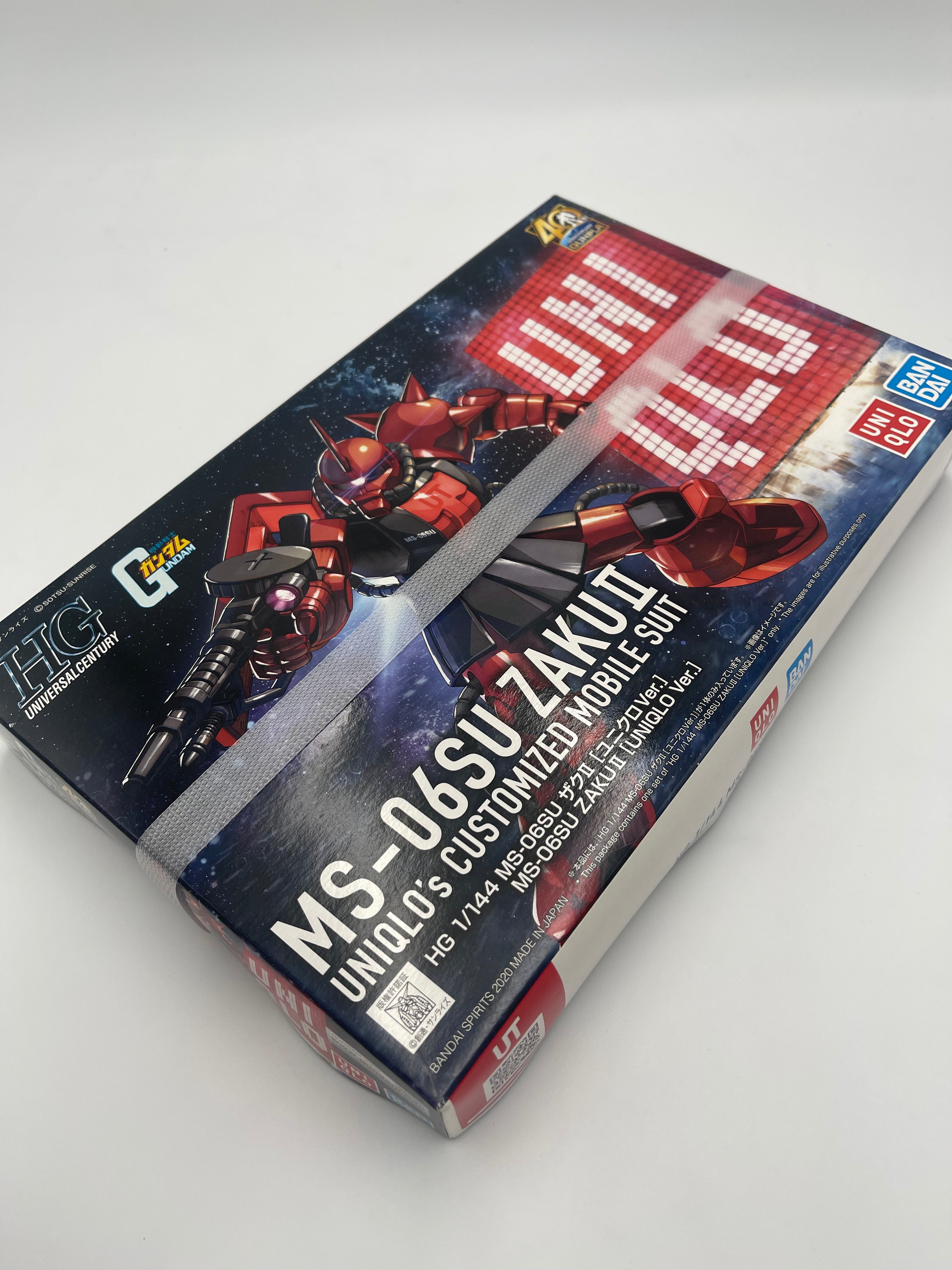 MS-06SU ZAKU ll UNIQLO’s CUSTOMIZED MOBILE SUIT