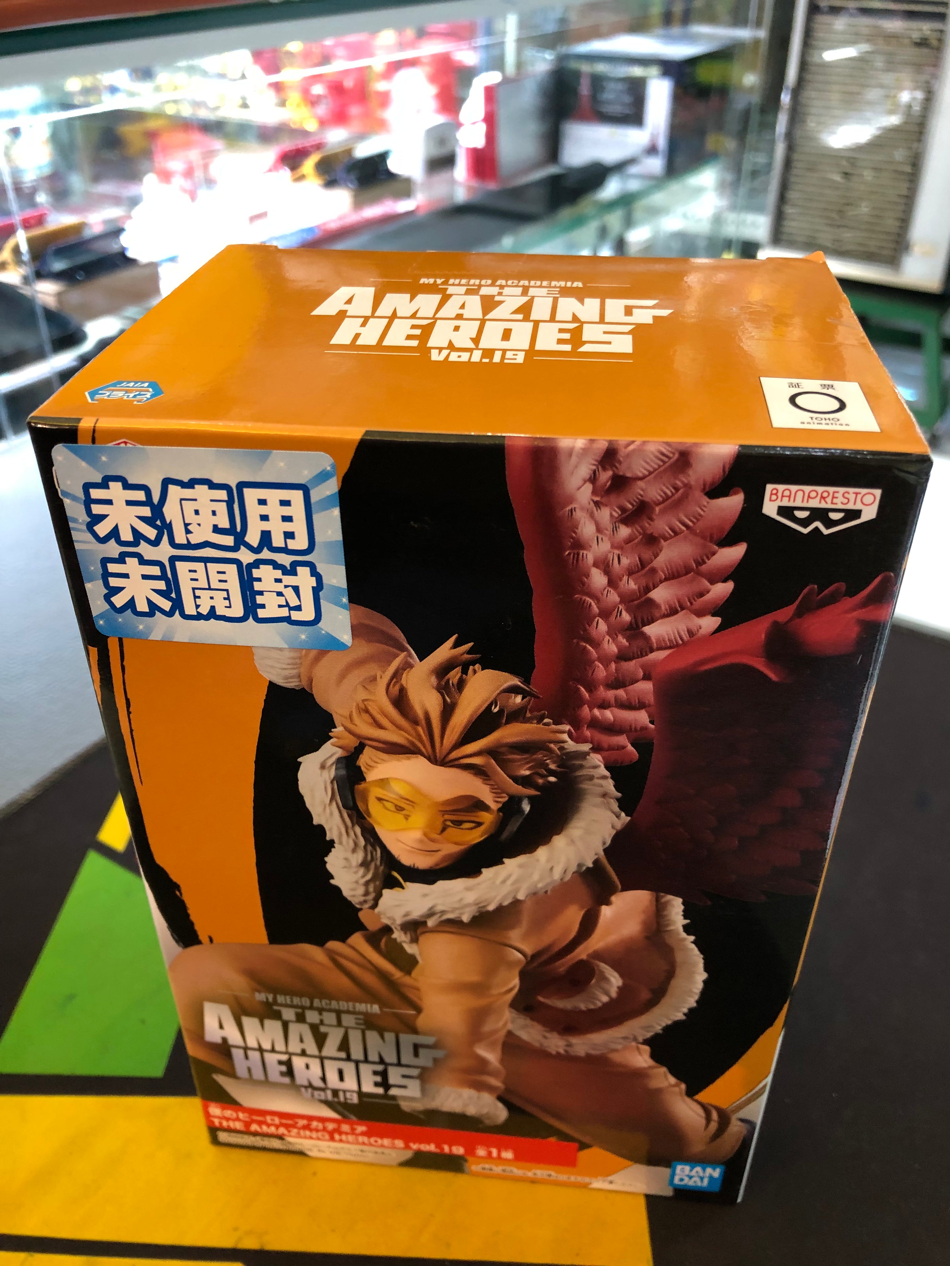 my hero academia figure hawks the amazing heroes vol.19 banpresto