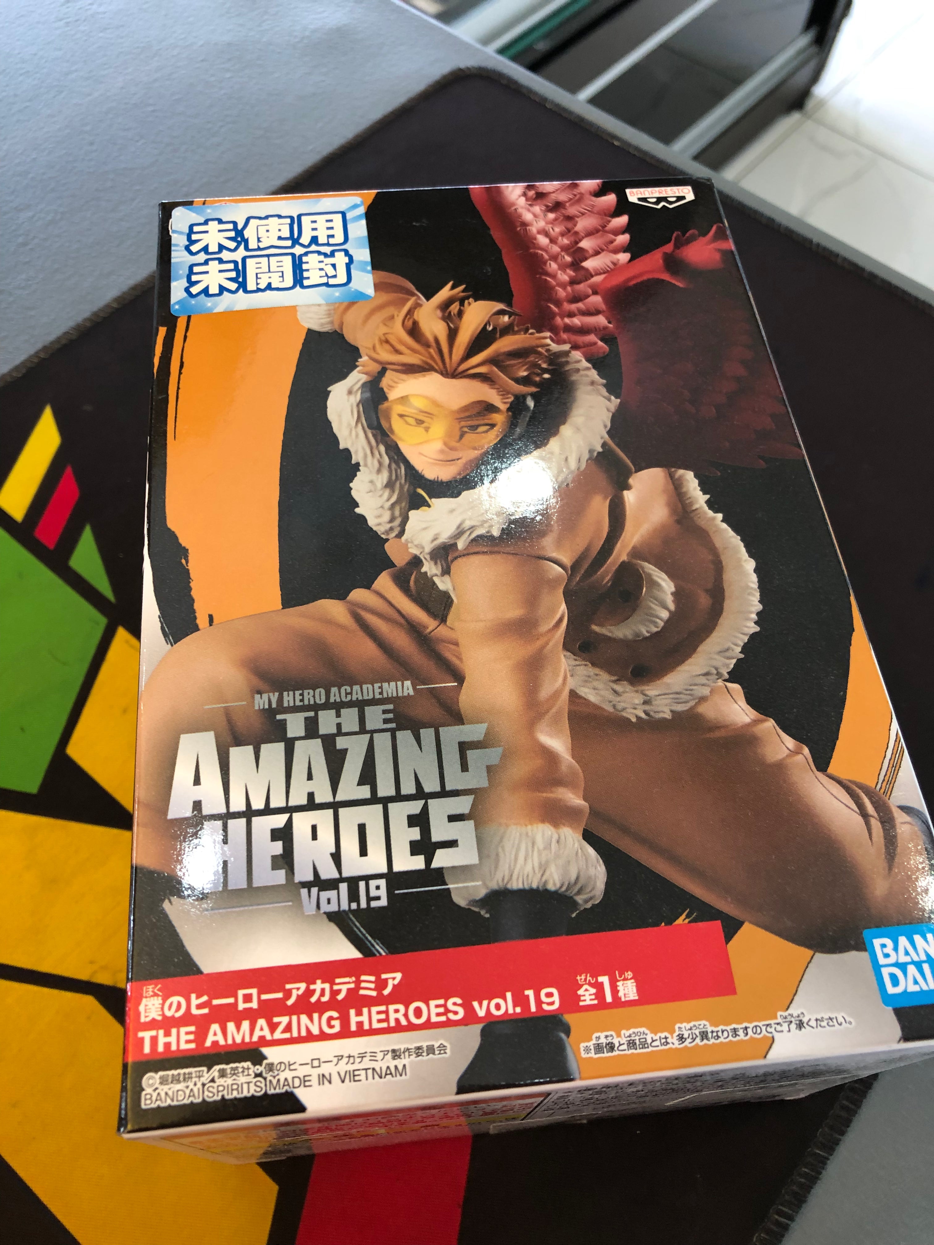 my hero academia figure hawks the amazing heroes vol.19 banpresto