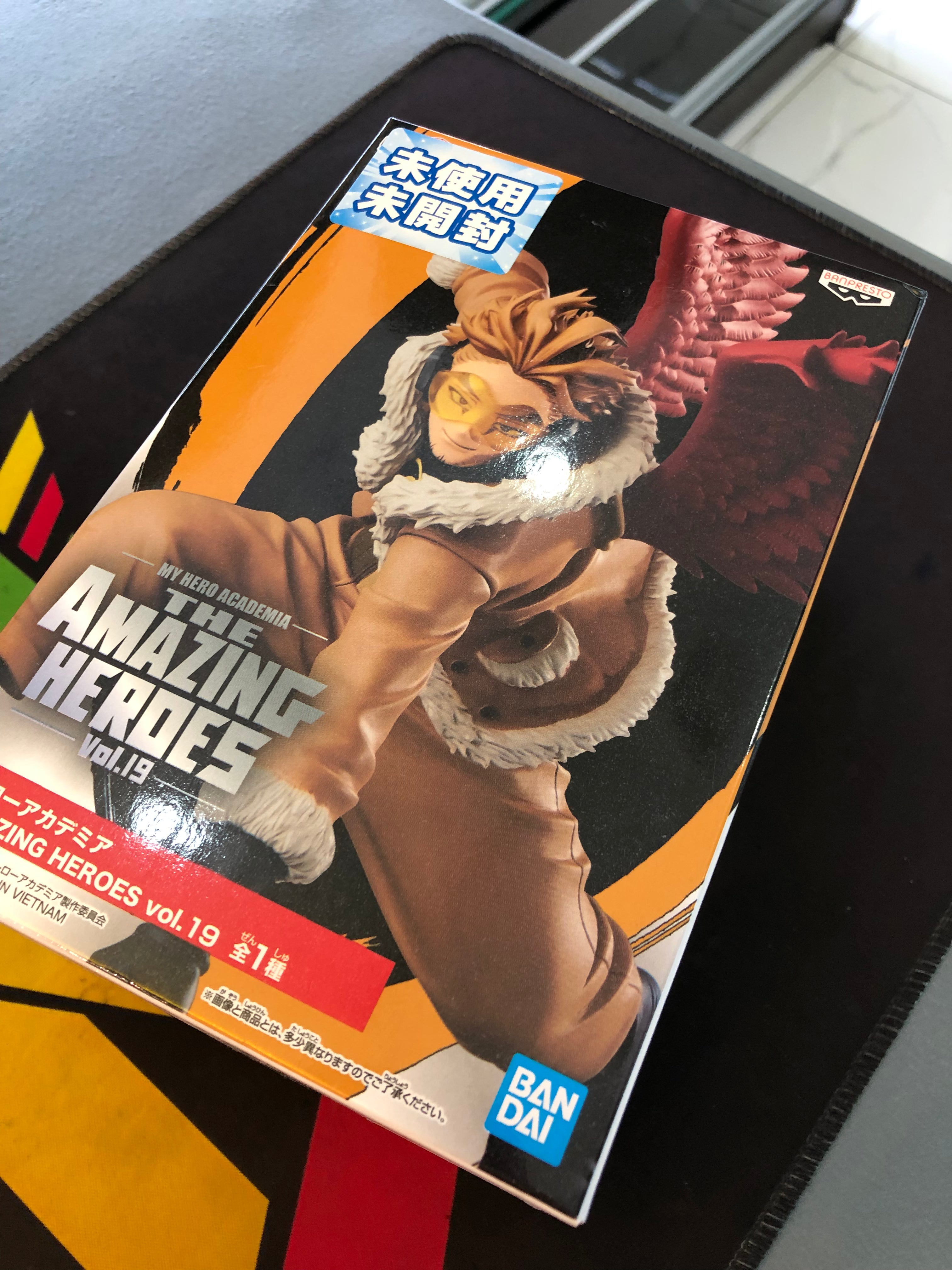 my hero academia figure hawks the amazing heroes vol.19 banpresto