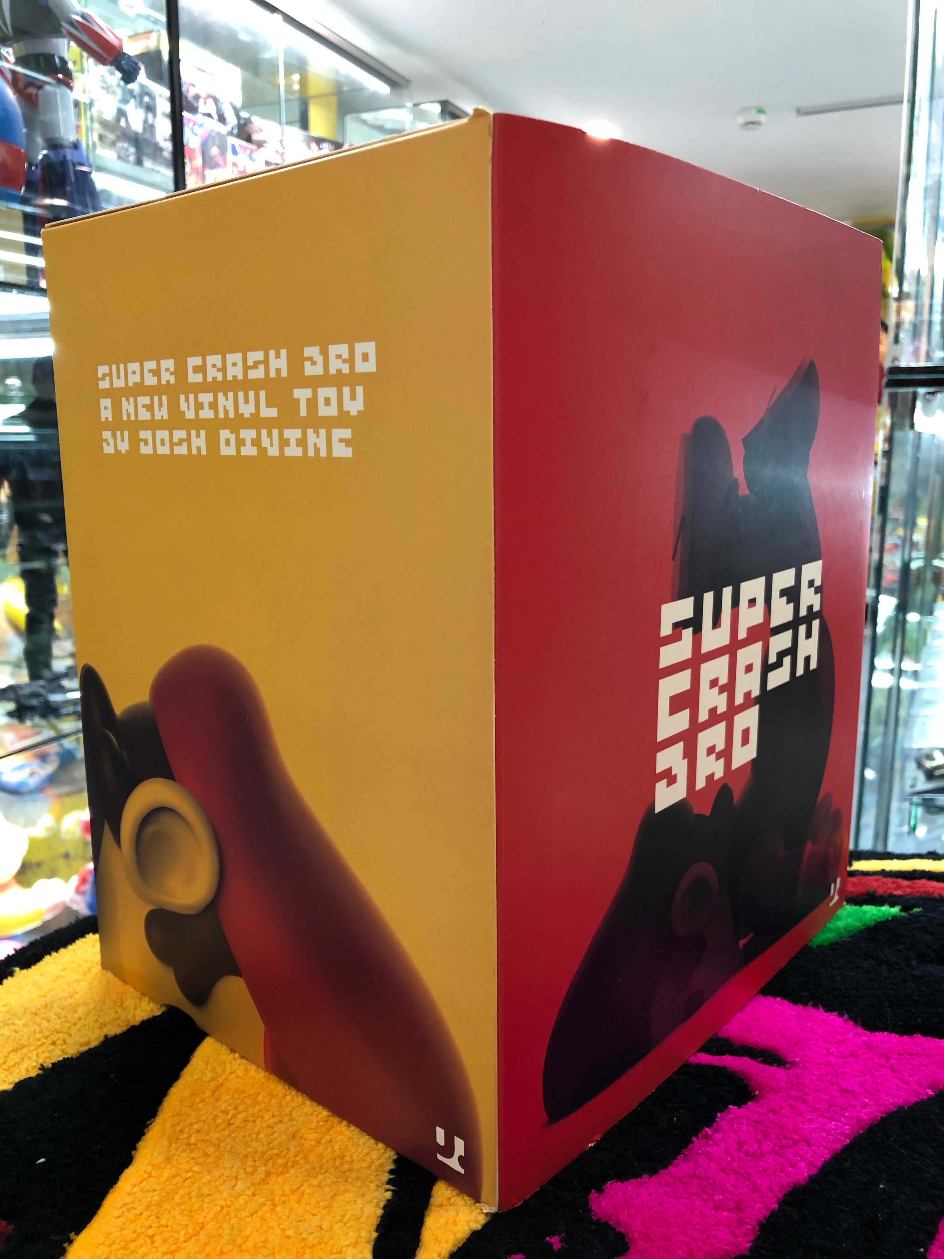 Super crash and a new vinyl toy at dosh divine
