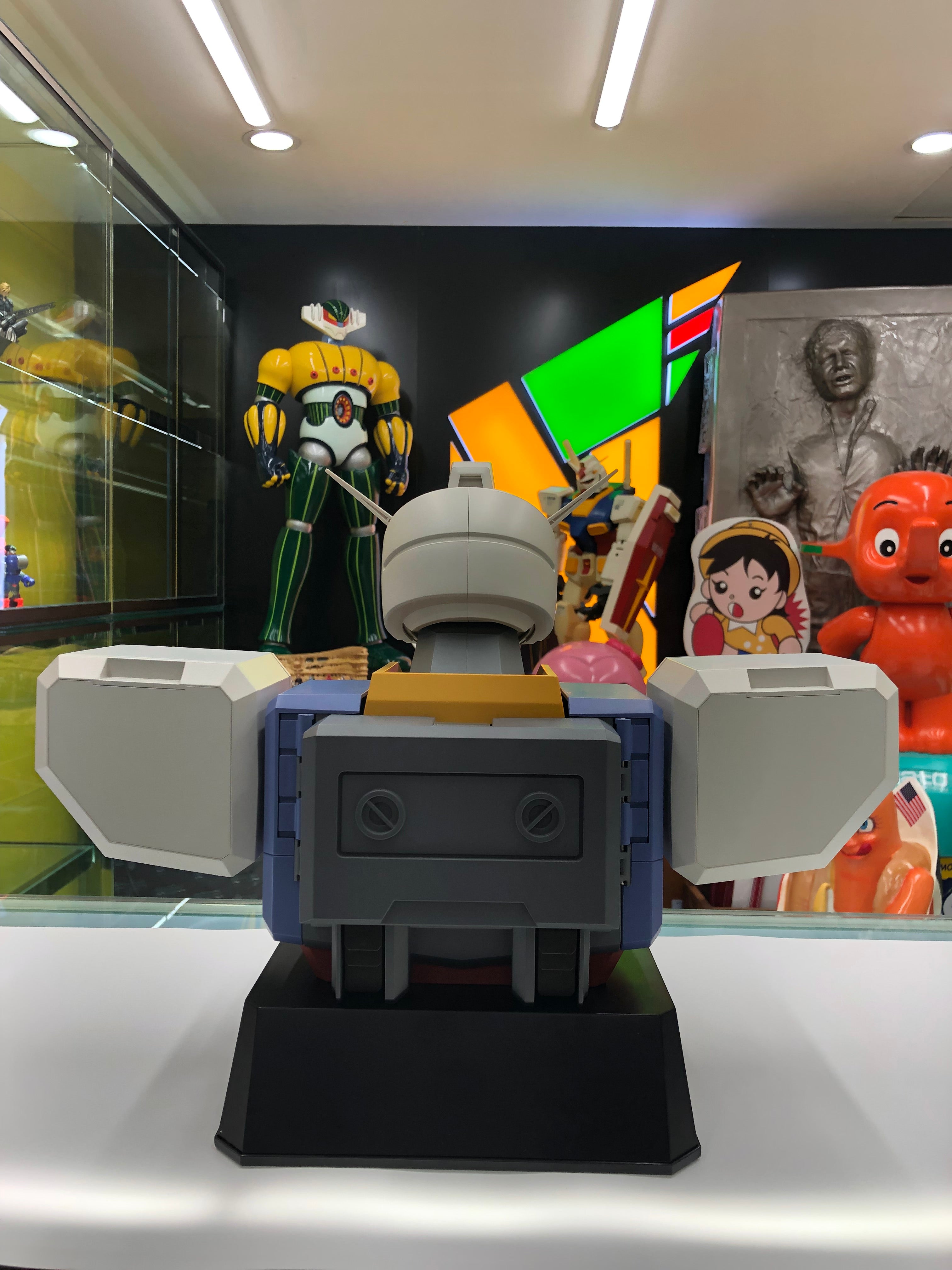 Mobile Suit Gundam RX-78-2 Bust Type Display Case Mini Figure Selection Bandai