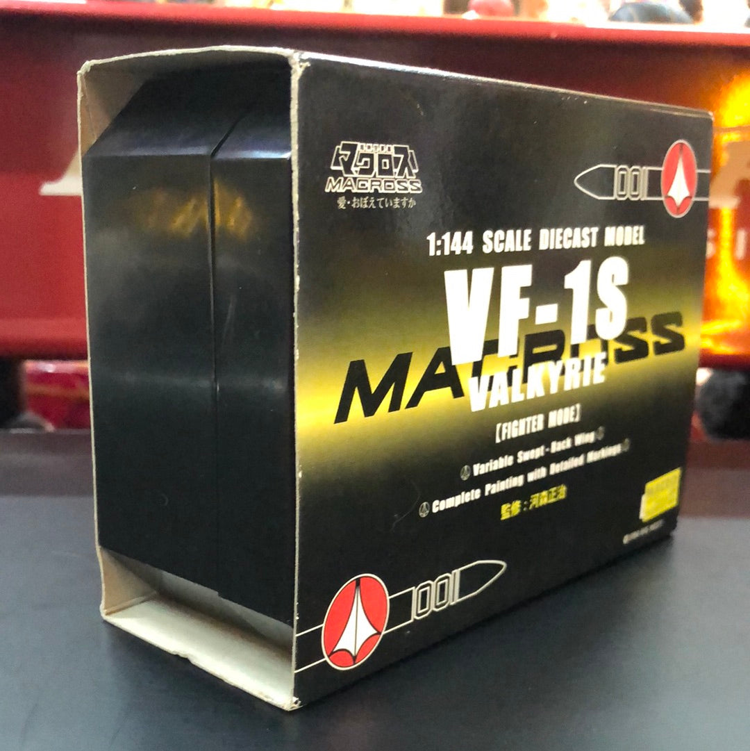Macross 1/144 Scale diecast model VF-1S Valkyrie