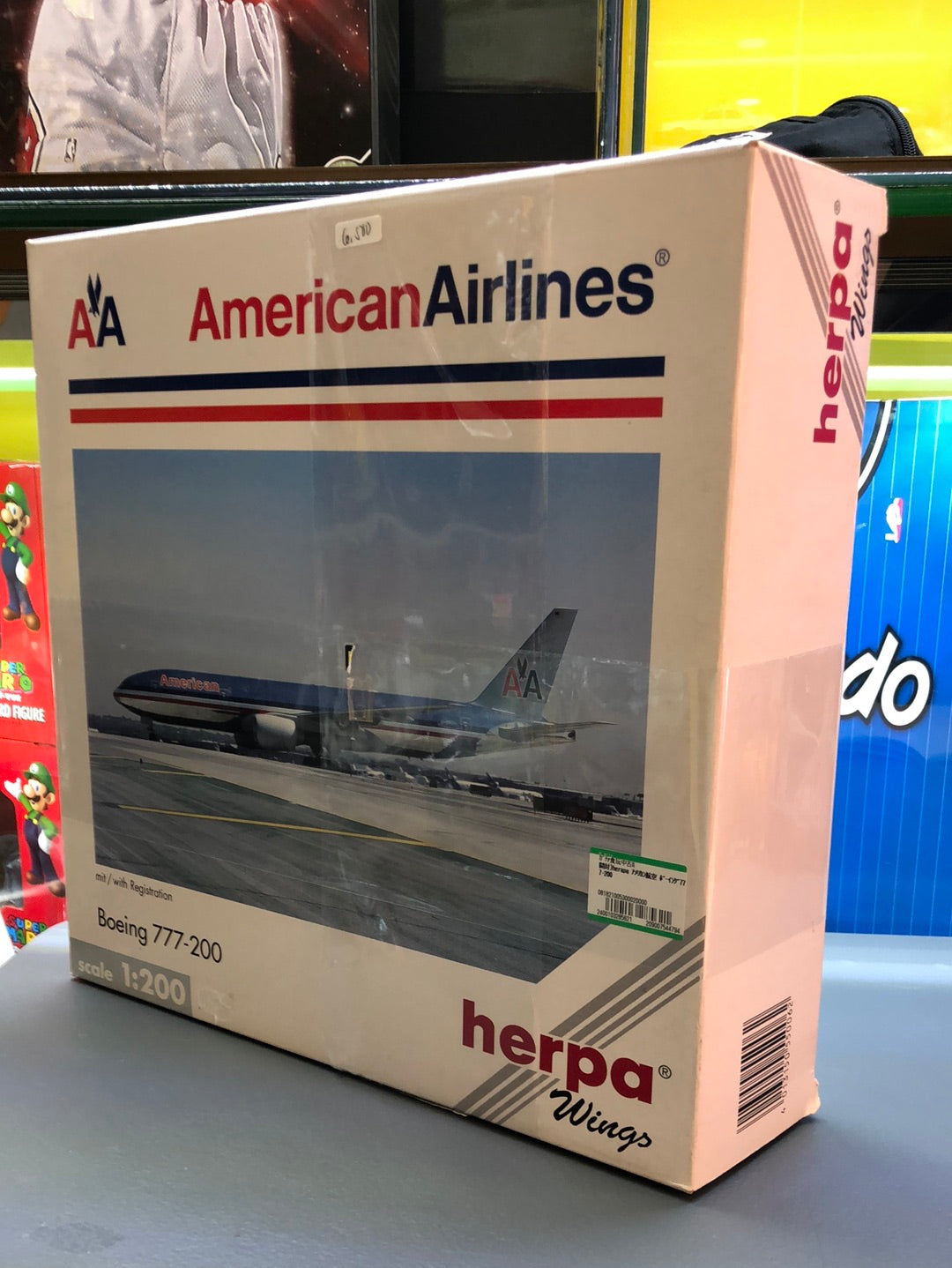 American Airlines Herpa wings scale 1:200