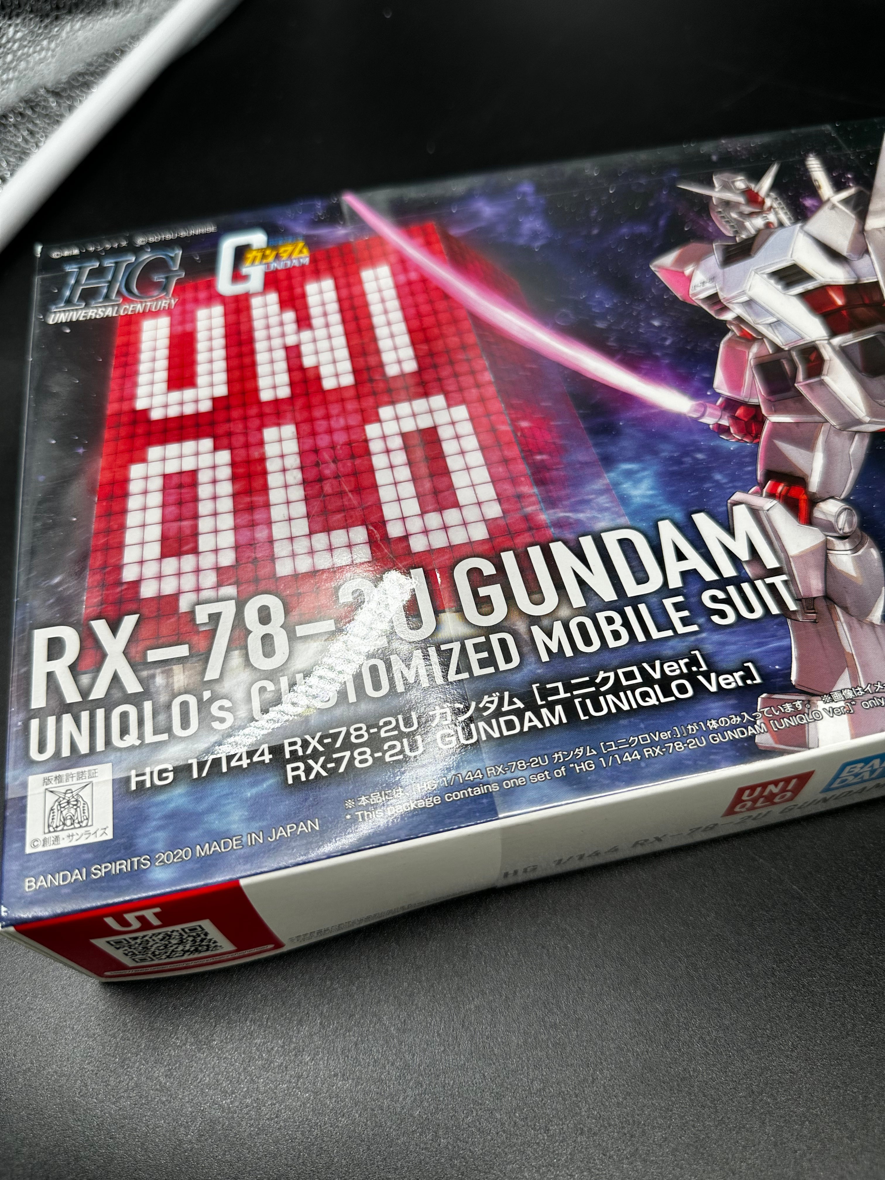 RX-78-2U Gundam uniqlos customized mobile suit