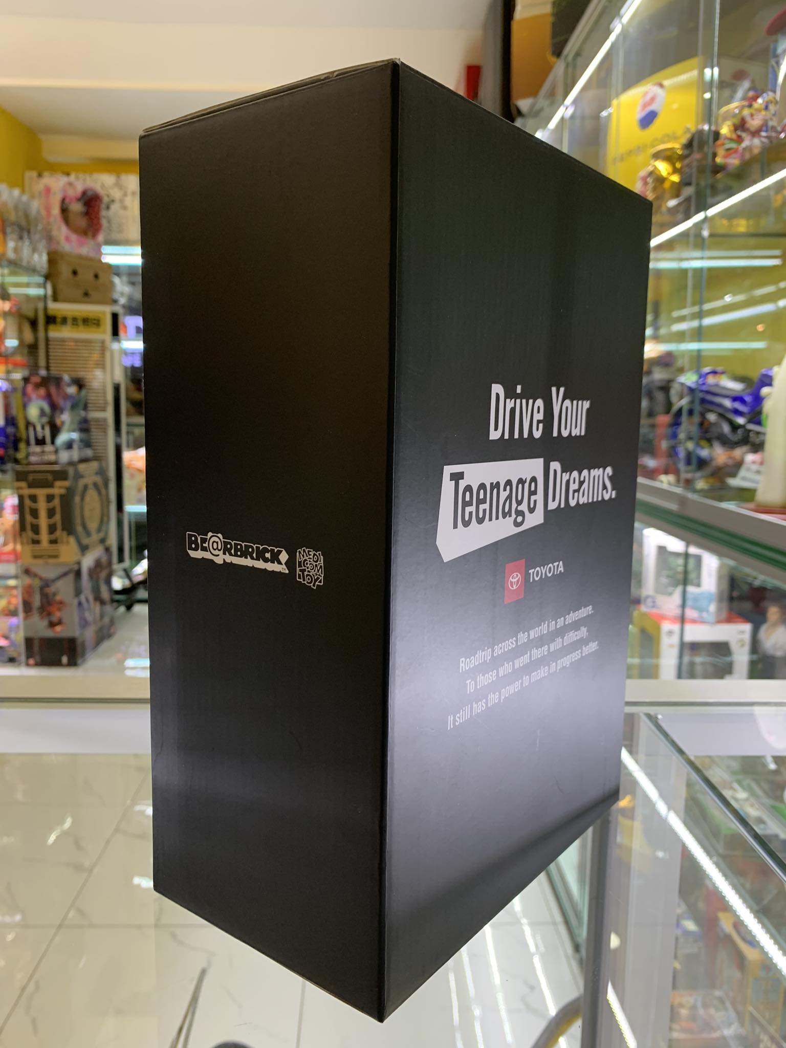 DRIVE YOUR TEENAGE DREAM TOYOTA