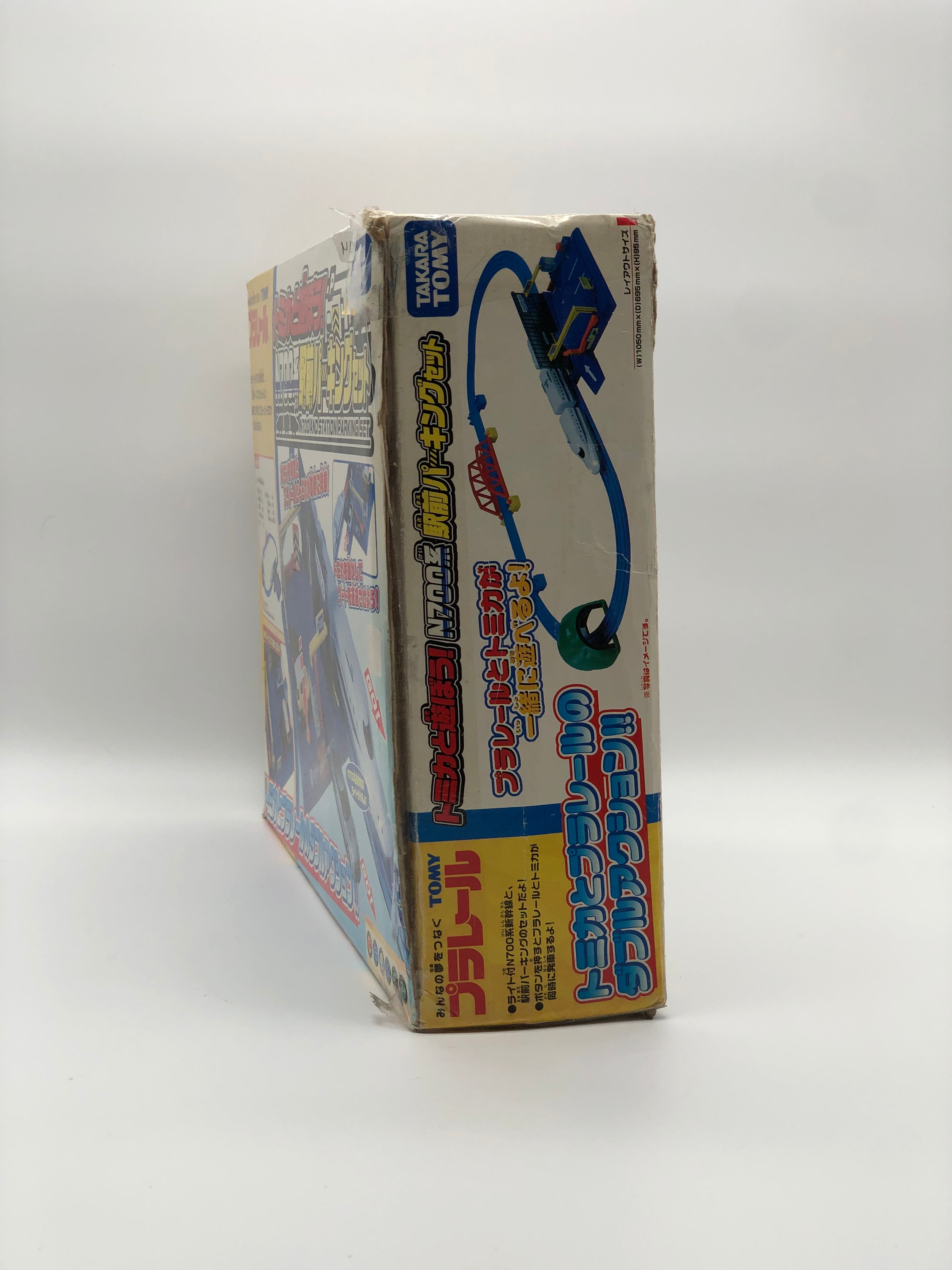 TOMICA
