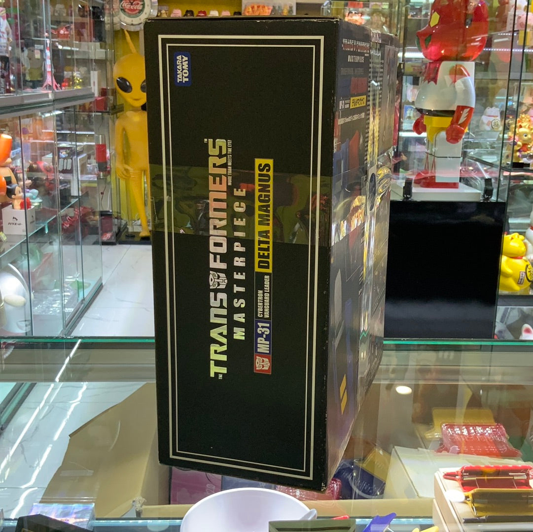 THE TRANSFORMER MASTERPIECE  DELTA MAGNUS