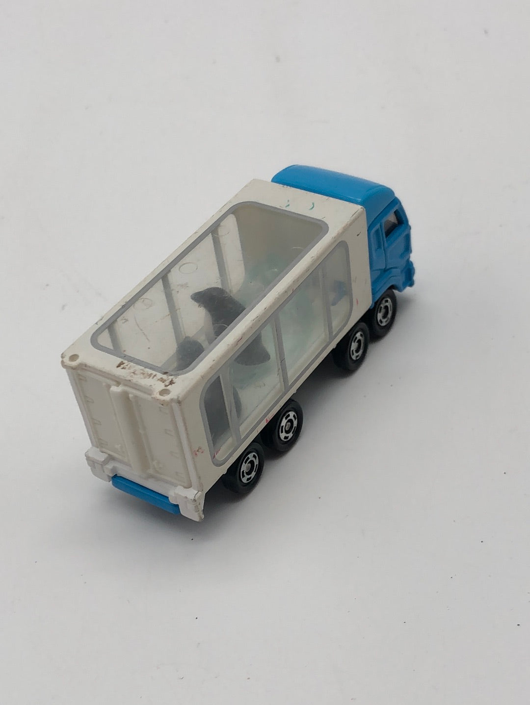Tomica 47 animal Carrier