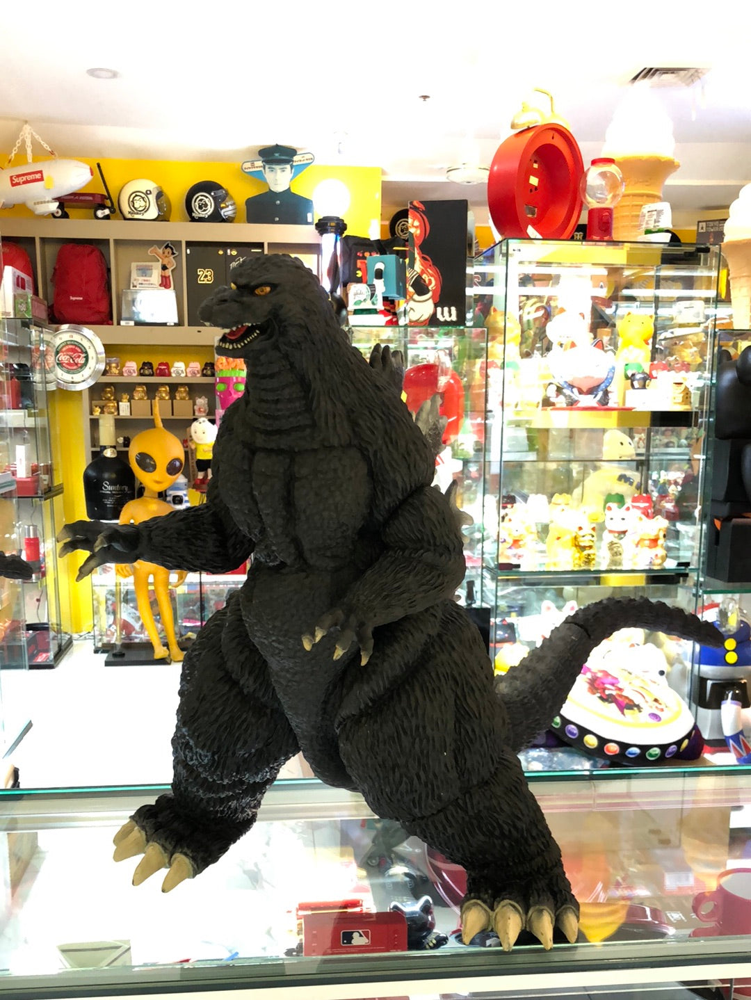 Super Big Scale Godzilla
