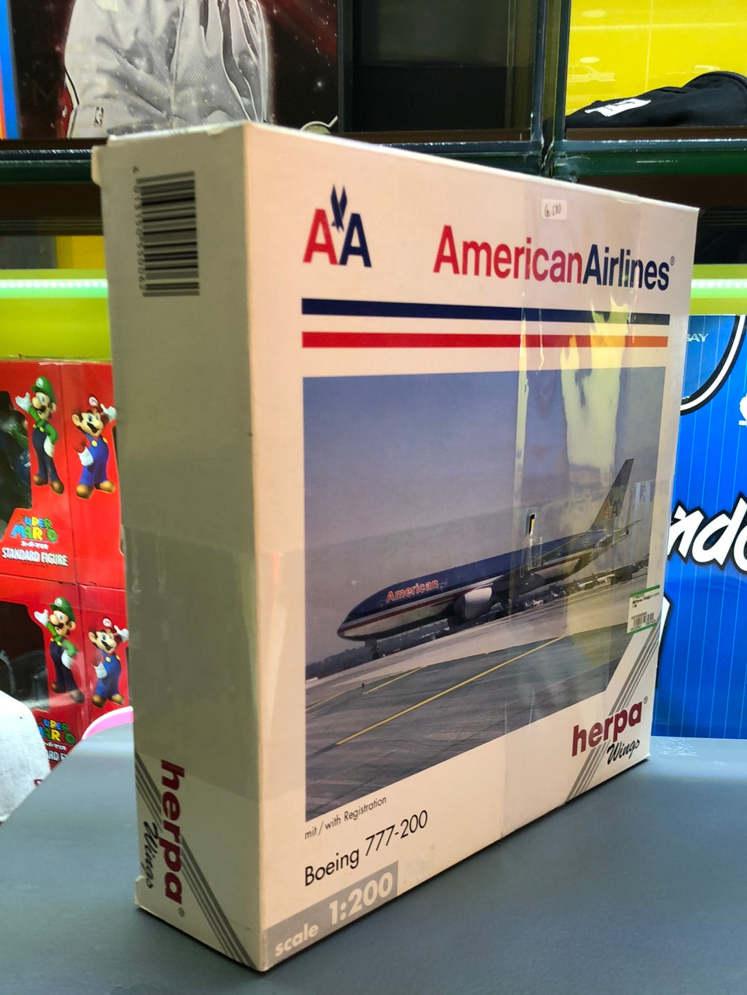 American Airlines Herpa wings scale 1:200