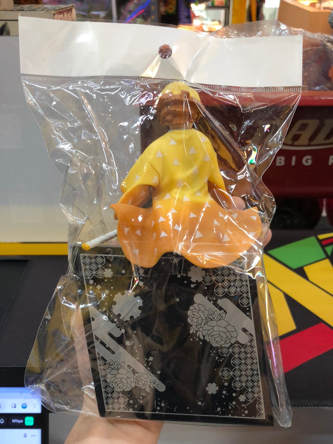 Ichiban kuji Demon Slayer C prize Zenitsu Figure