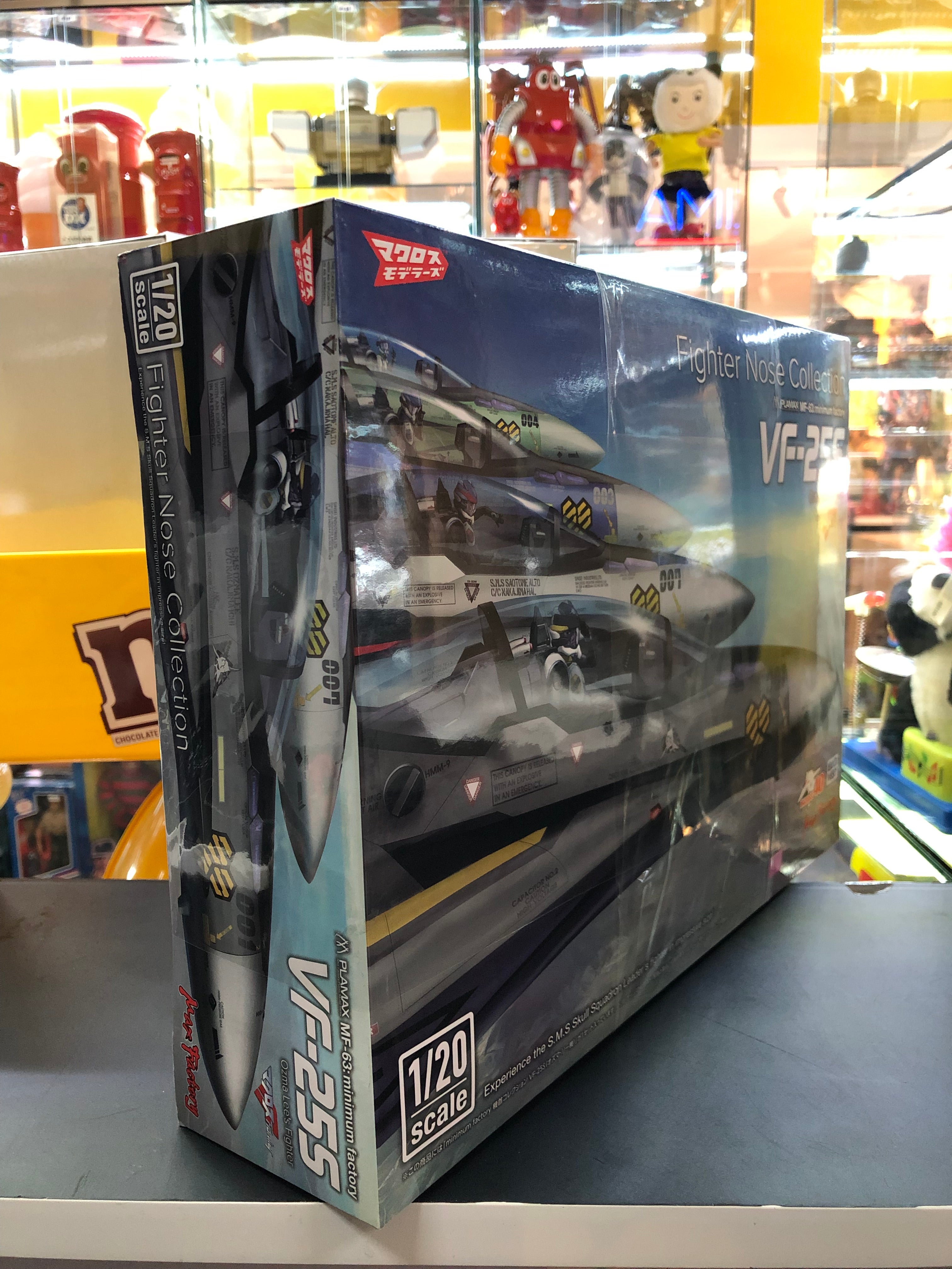 Fighter Nose Collection VF-25S Ozama Lee’s Fighter (1/20scale)