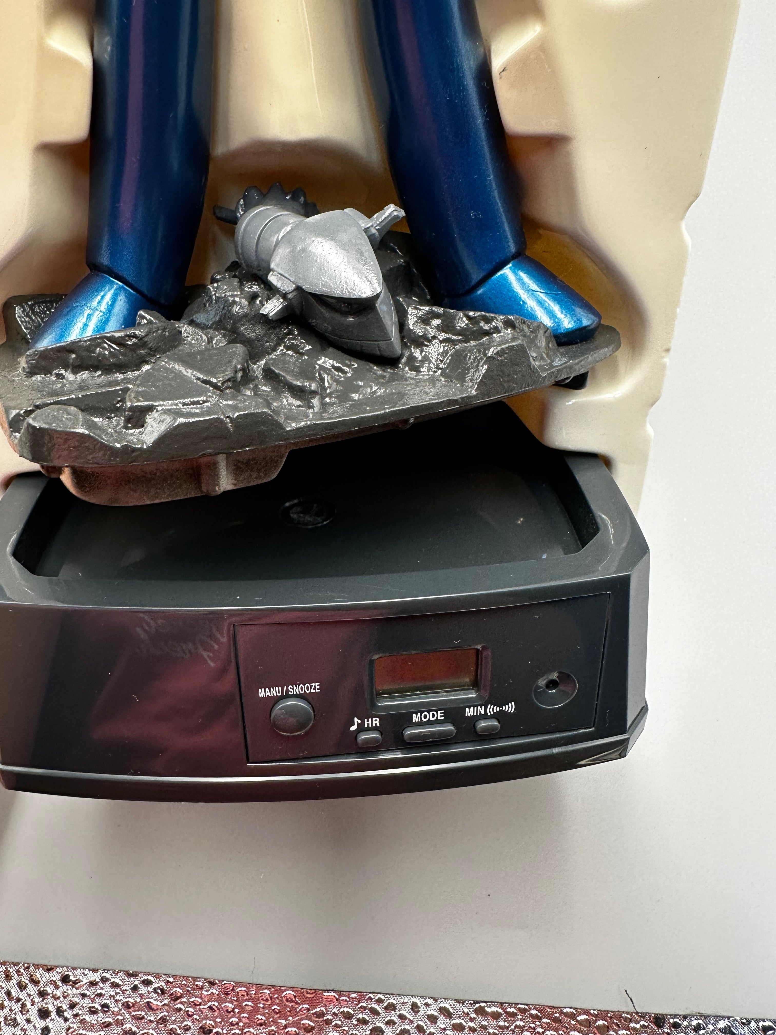 Mazinger Z Cyber figure digital clock