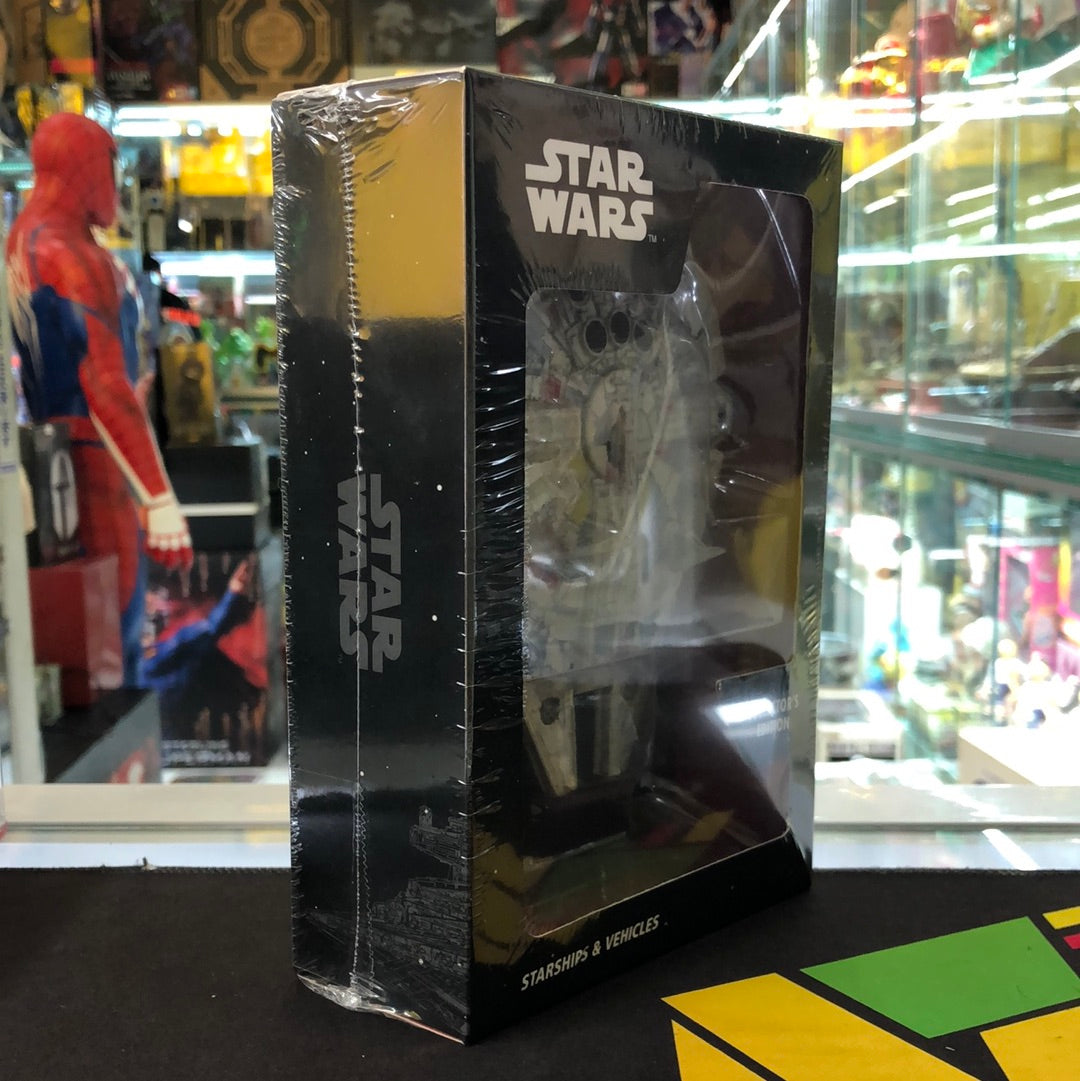 Starwars Millennium Falcon Starships & Vehicles Collector’s Edition