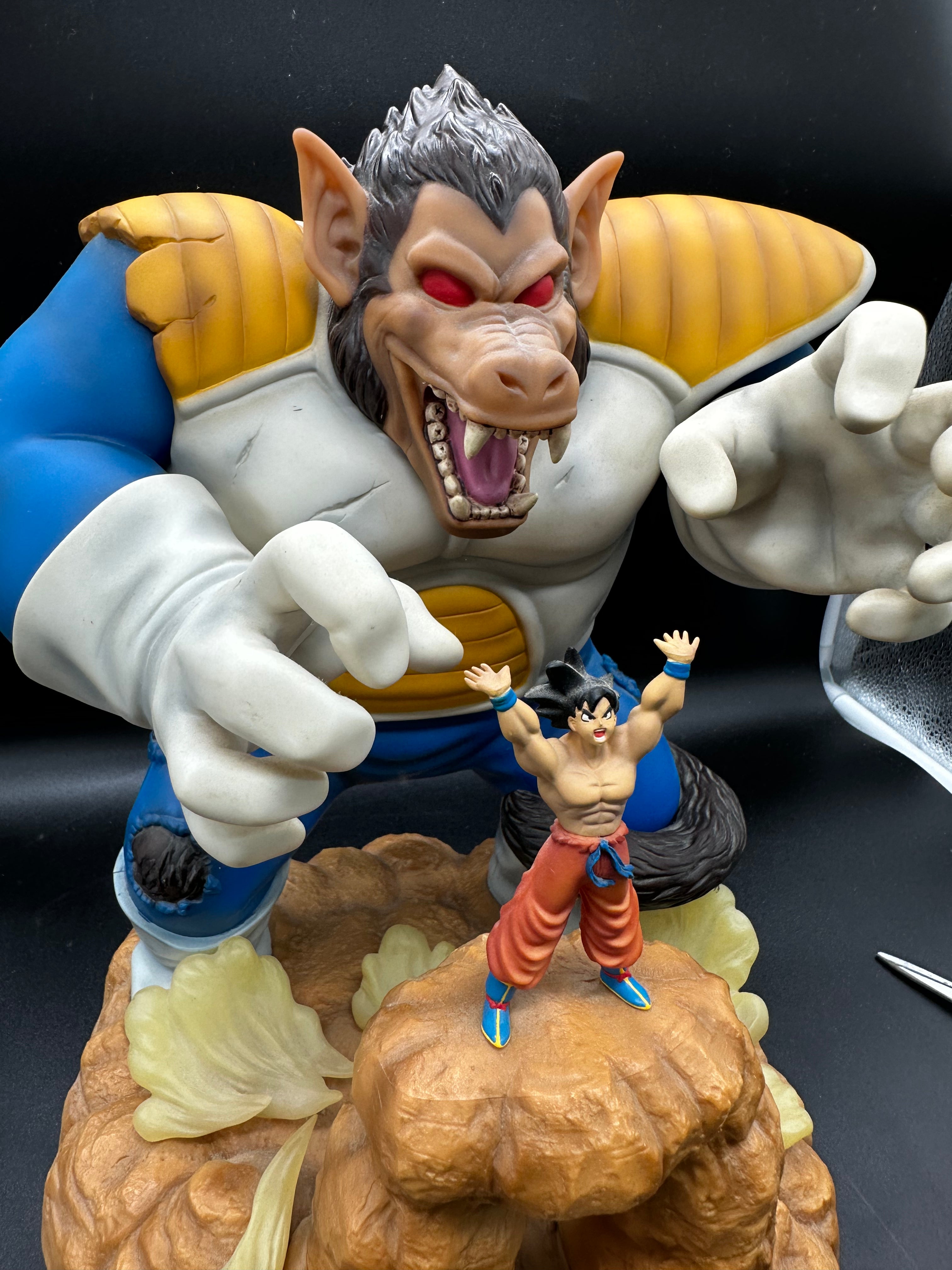 Banpresto - Ichiban Kuji Dragon Ball Showdown edited by A-Prize Daisaru Vegeta Vs Son Goku figure
