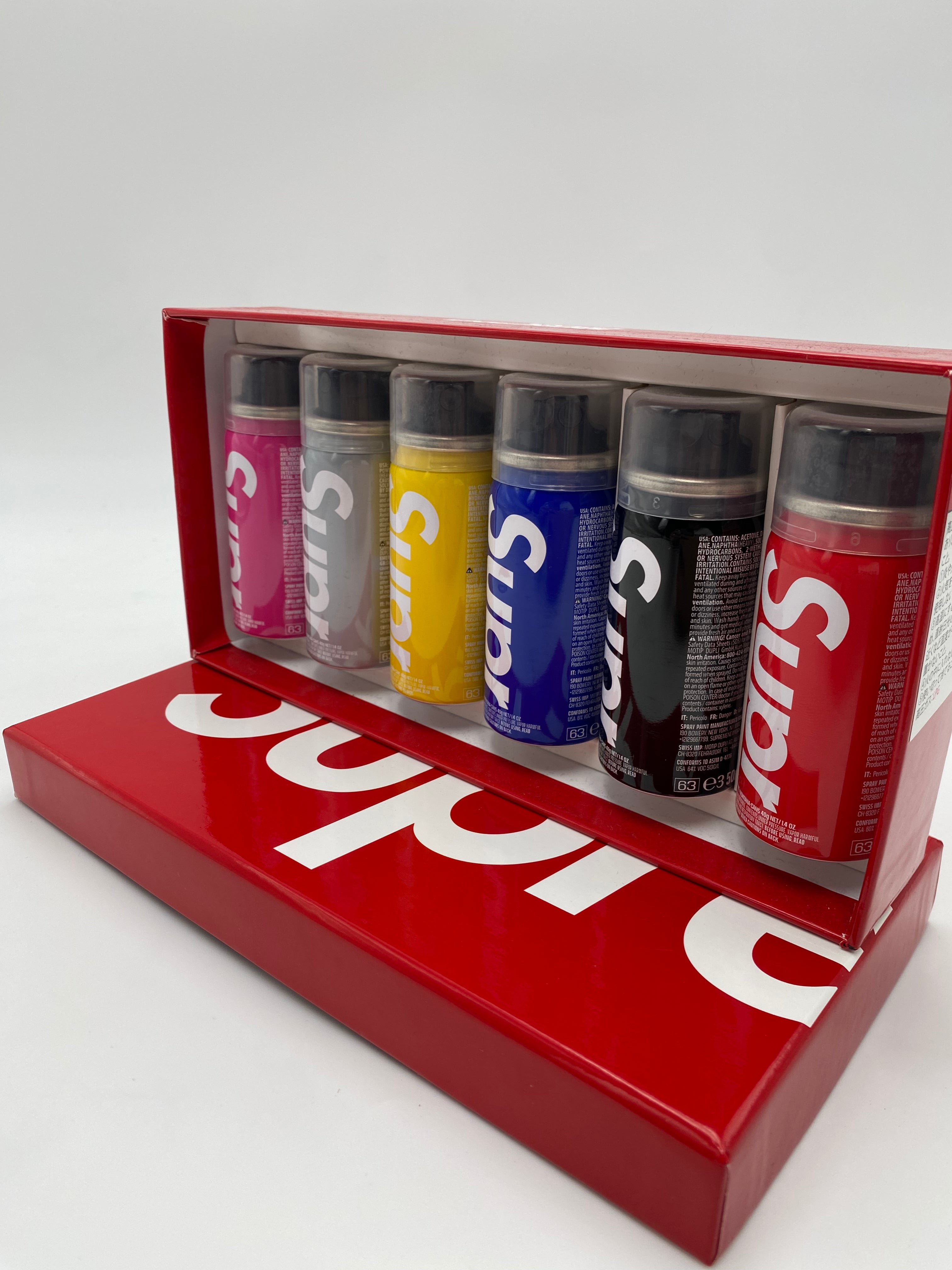 SUPREME SPRAY PAINT