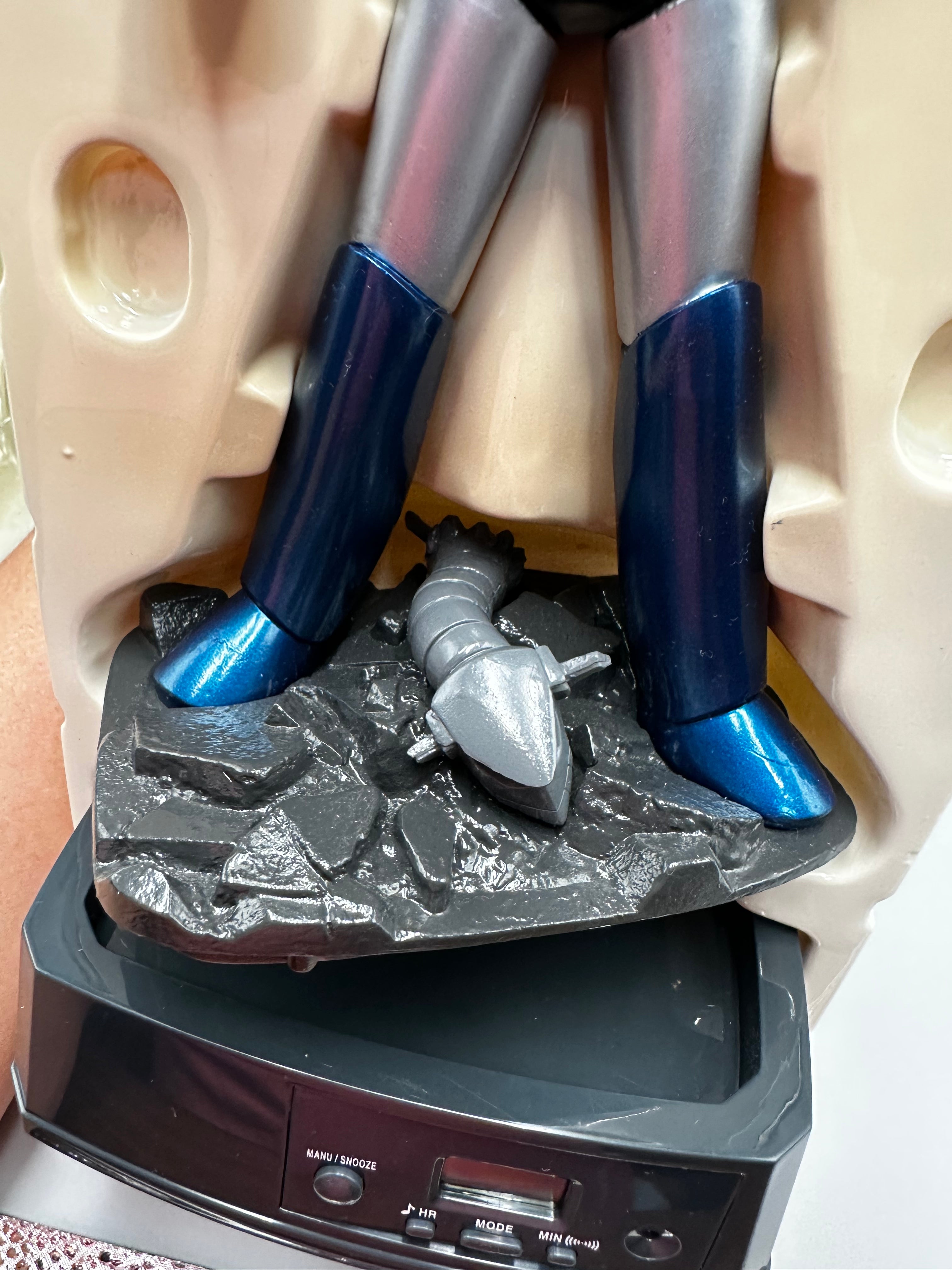 Mazinger Z Cyber figure digital clock