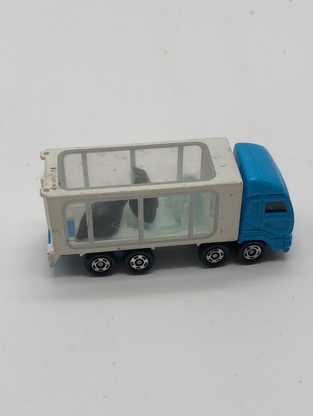 Tomica 47 animal Carrier