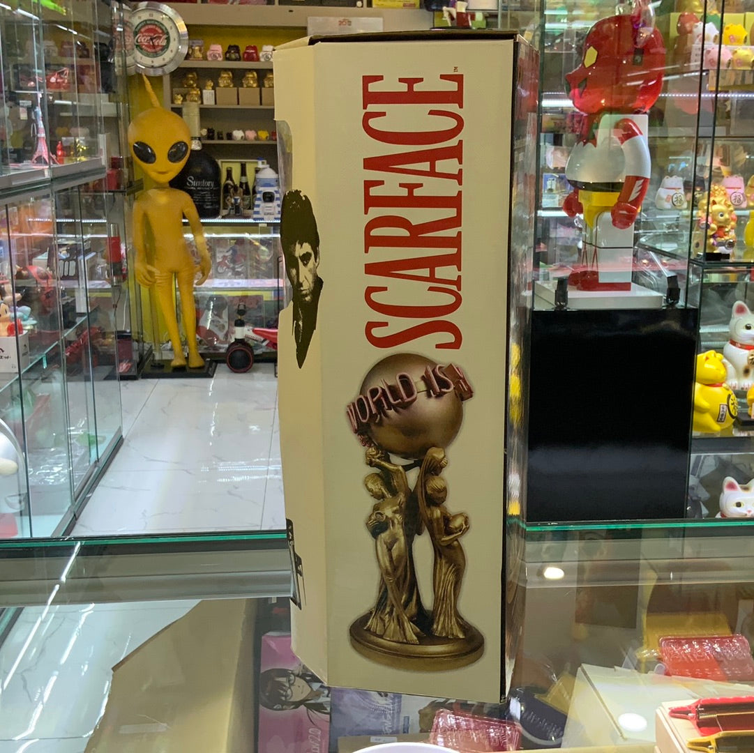 Scarface The world is Yours