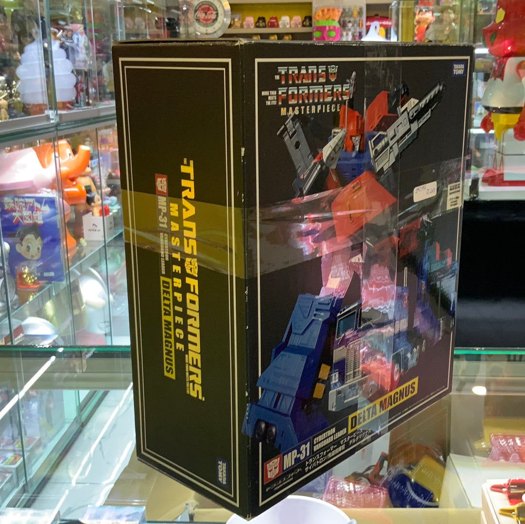 THE TRANSFORMER MASTERPIECE  DELTA MAGNUS